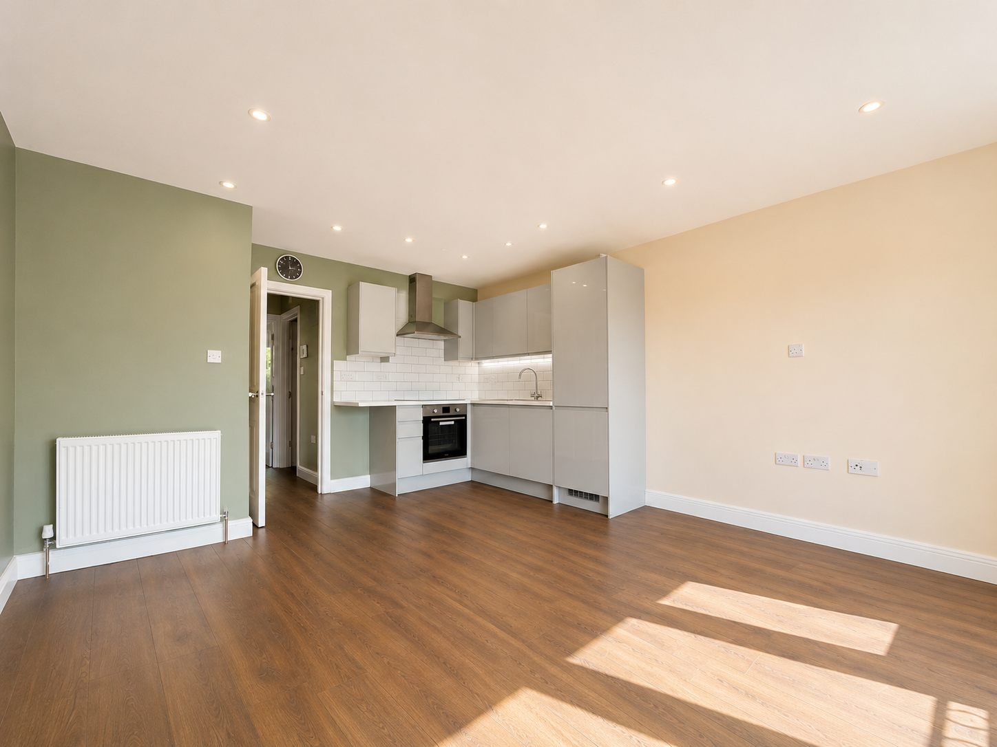 Flat 2, Slough photo 5