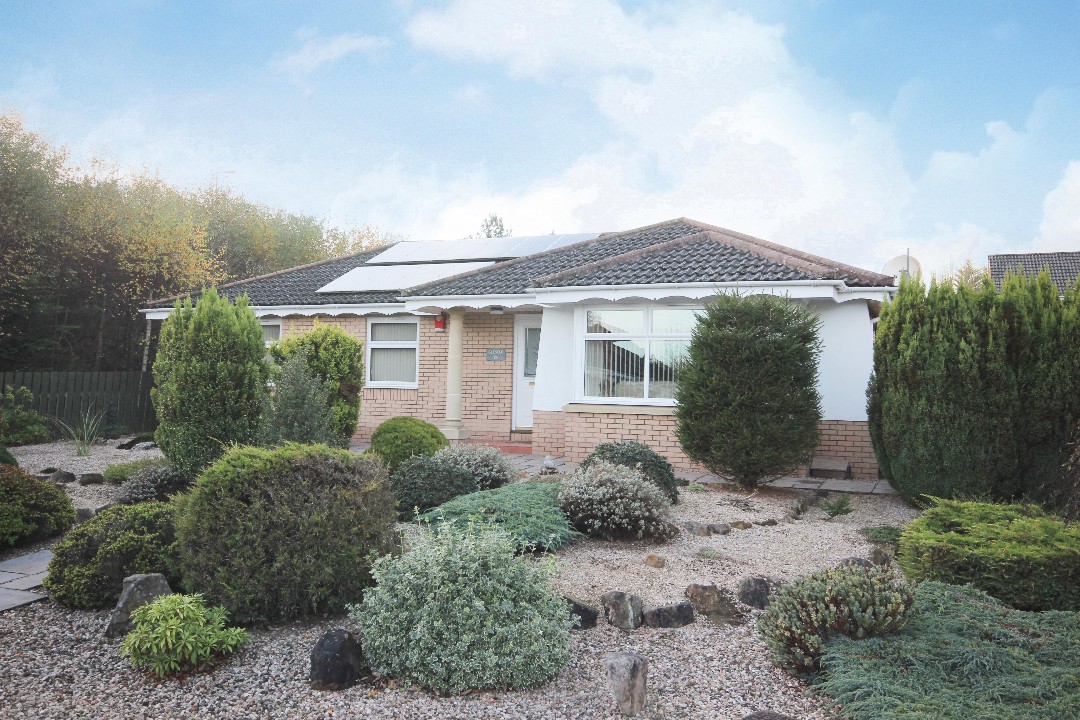 Free property report 24 Innerleithen Way, Perth, PH1 1RN Chimnie