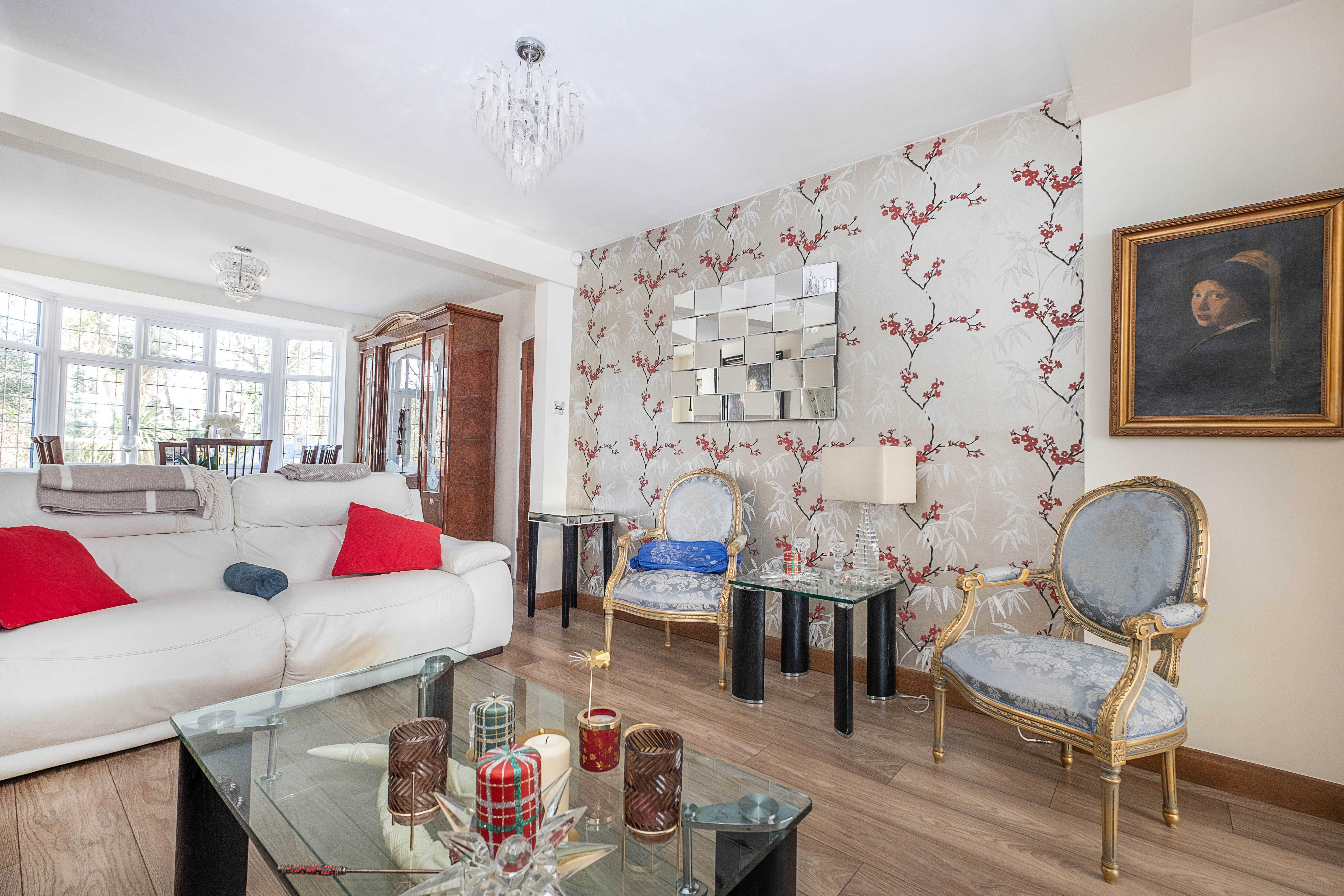 4 bedroom semi-detached house for sale 0