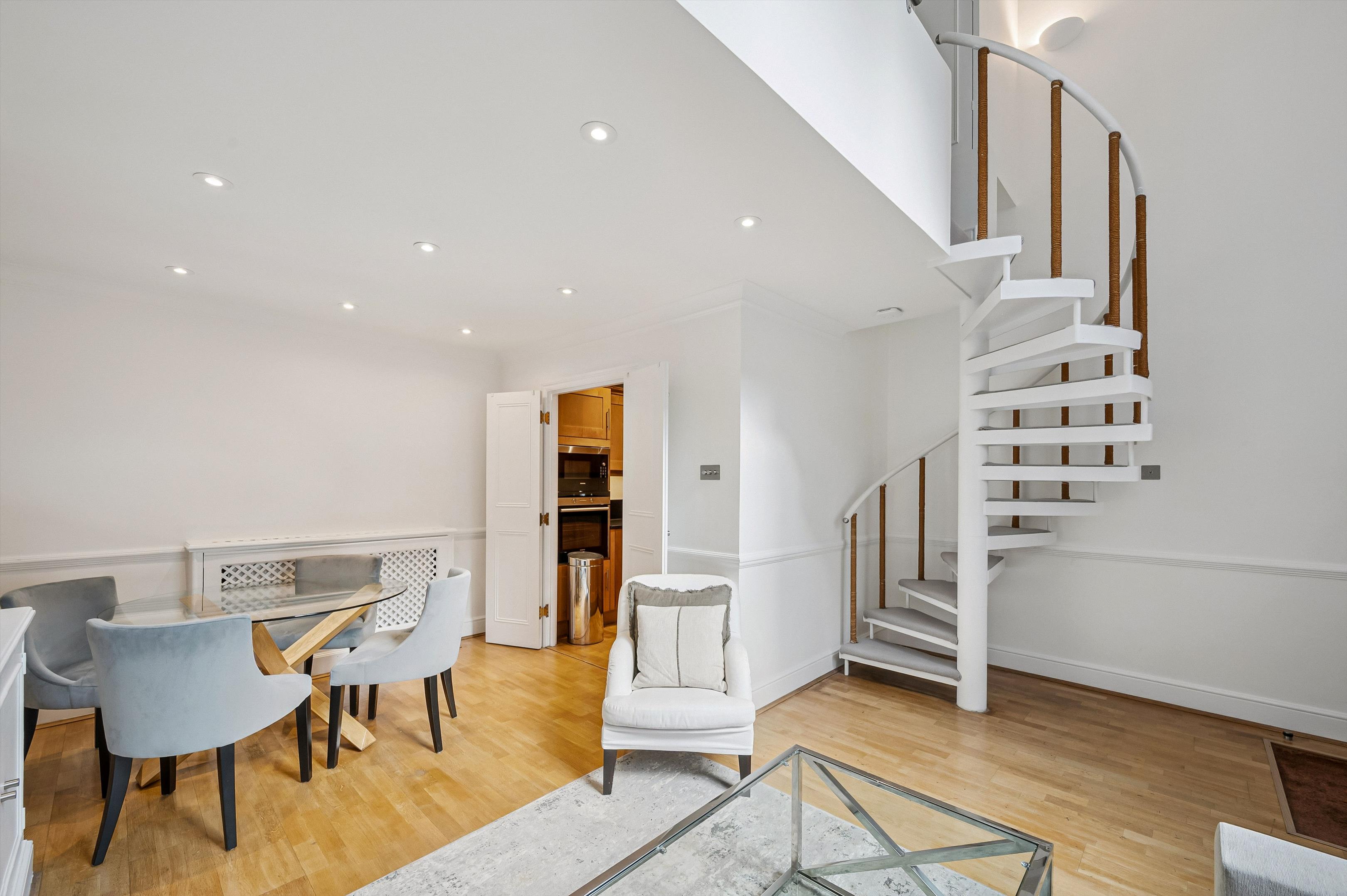 11, Whittaker Street, London photo 4