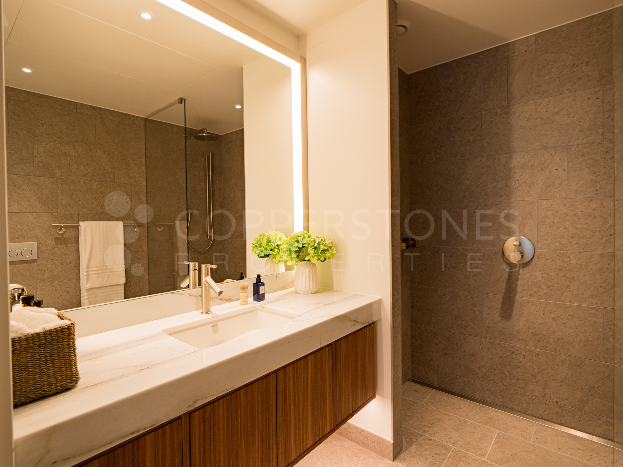 2 bedroom flat for sale 0