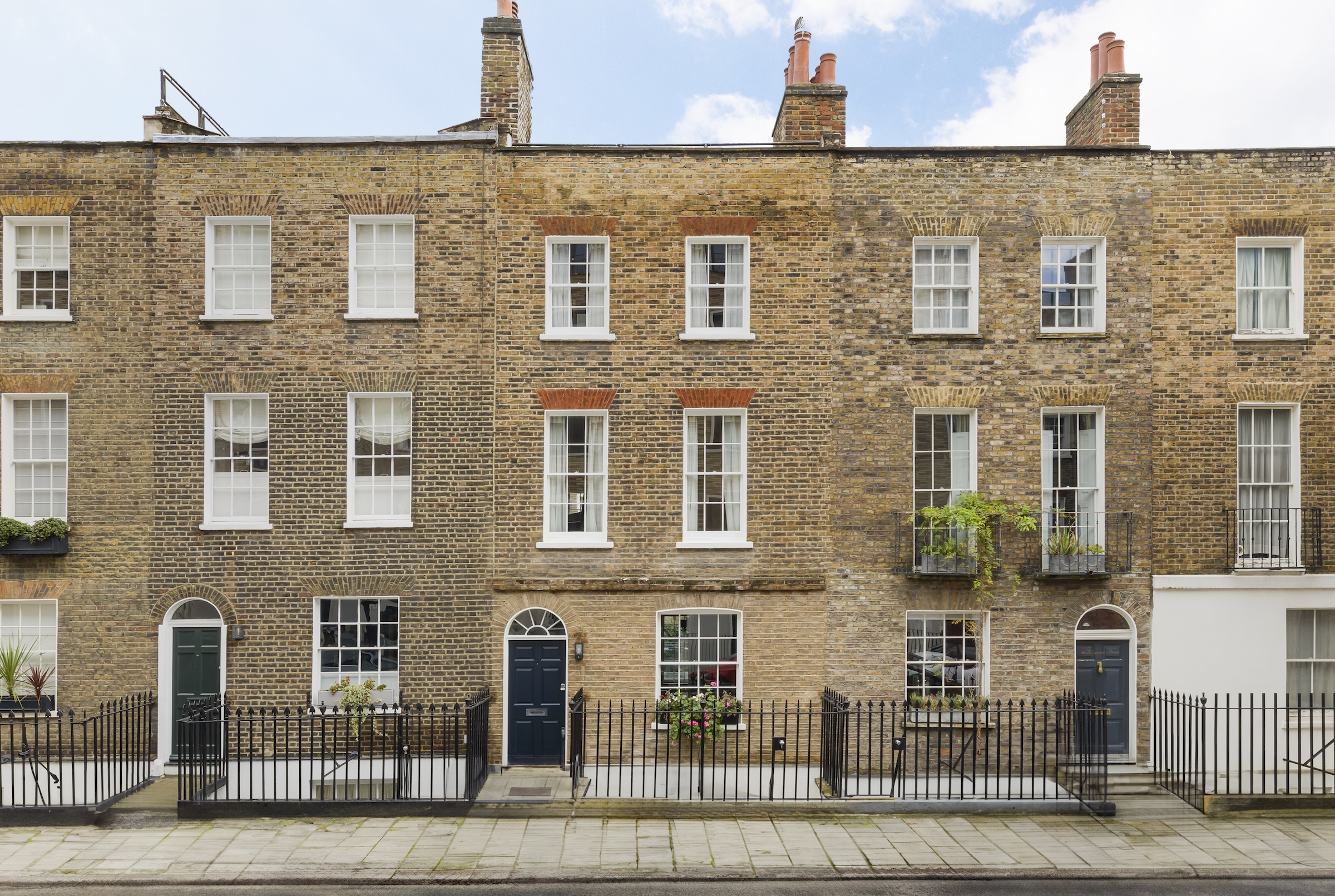 4 bedroom property for sale 0