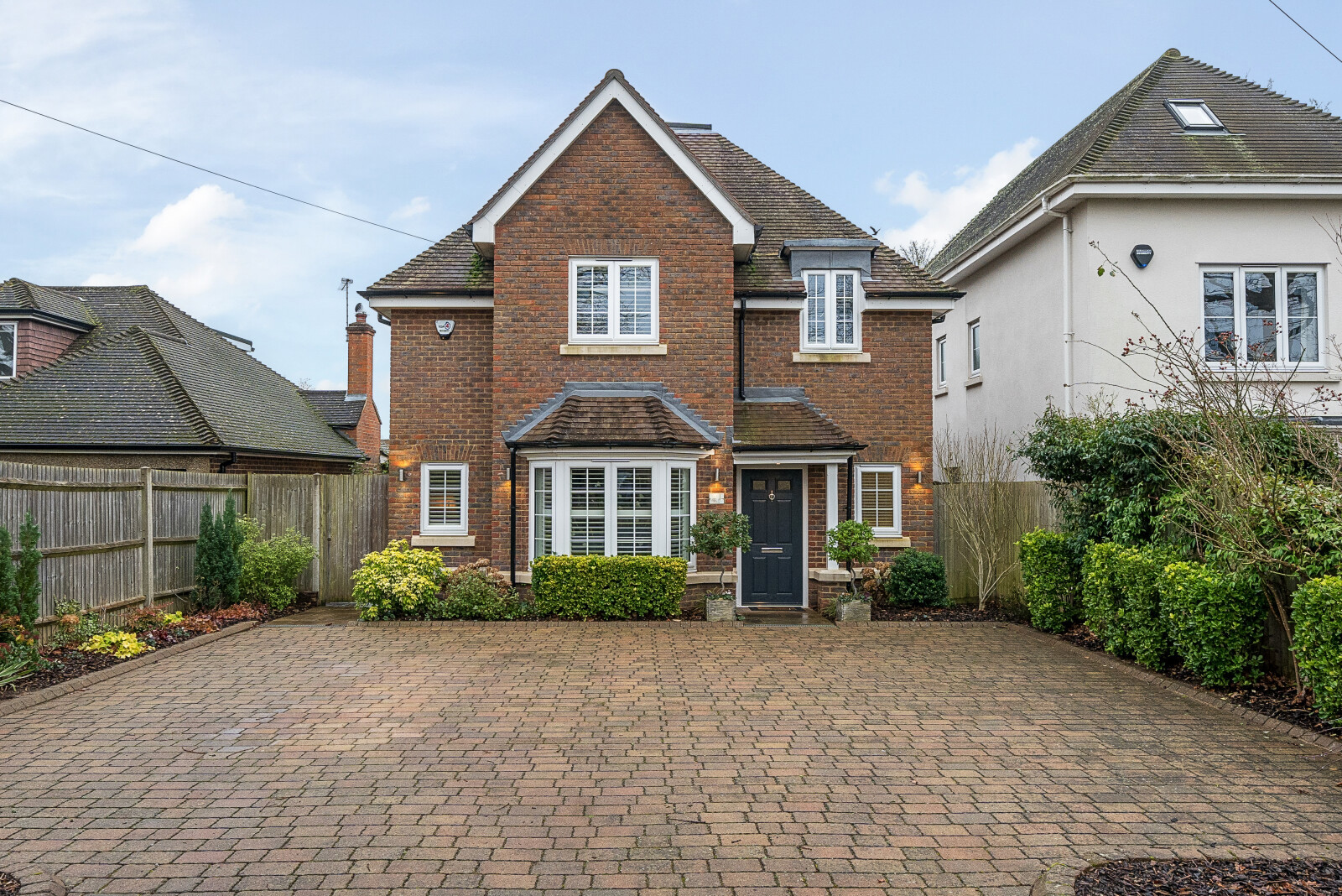 4 bedroom detached house for sale 0