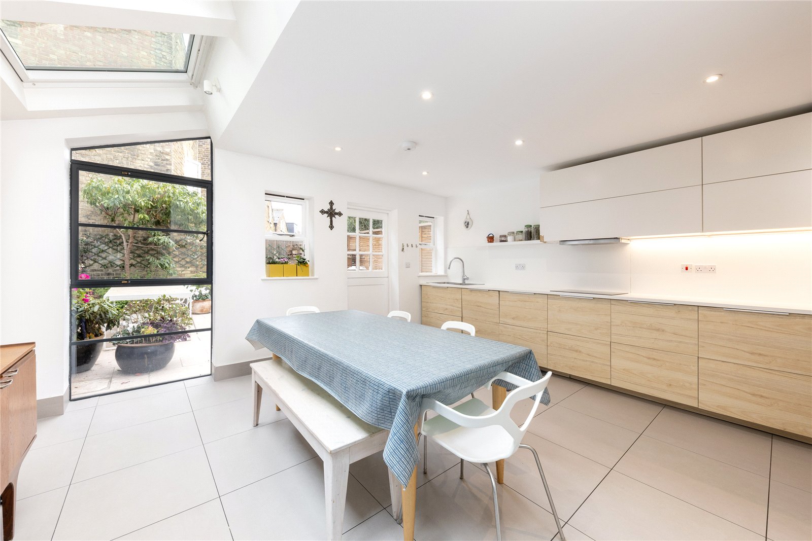 5 bedroom terraced house for sale 0