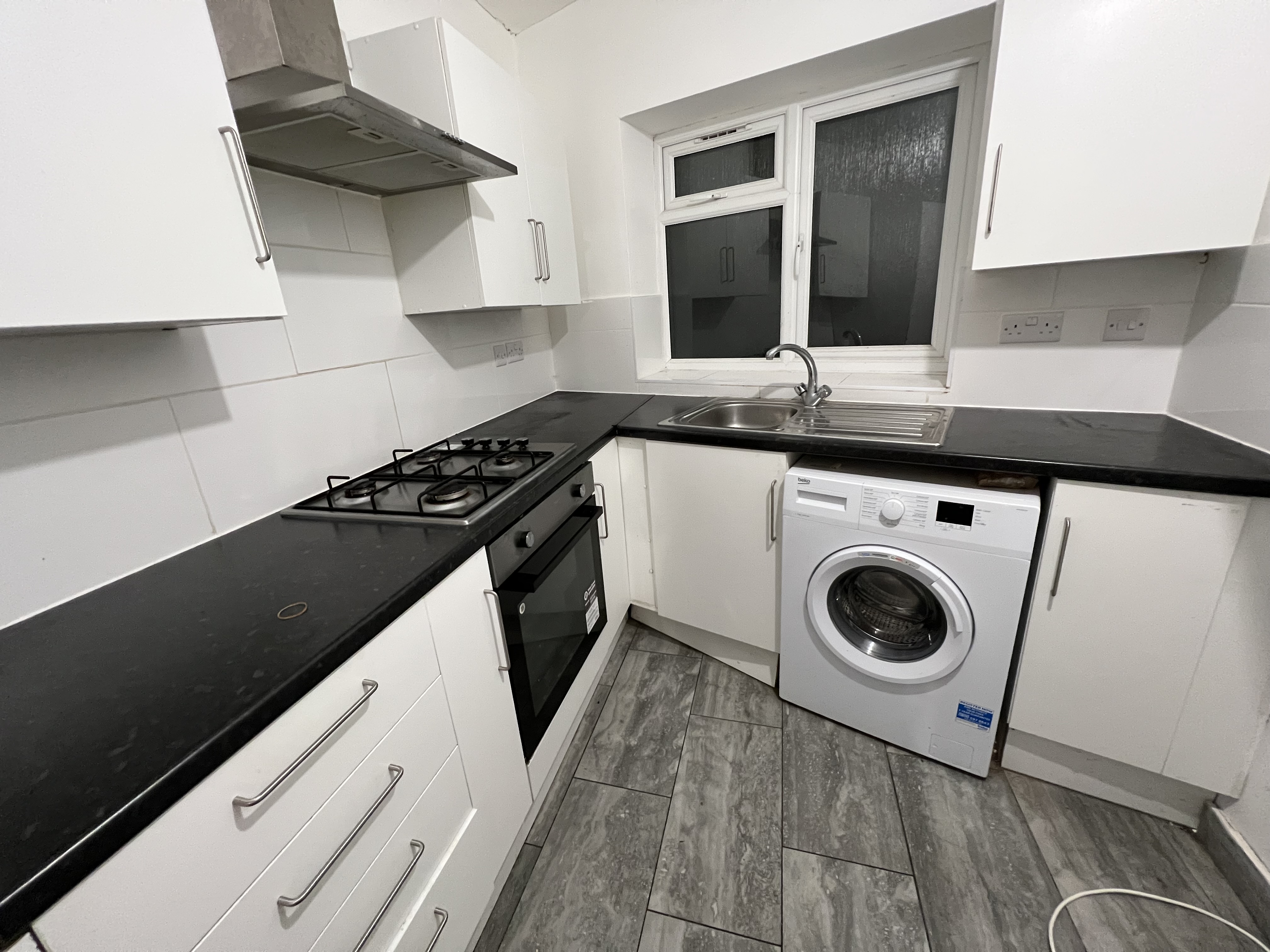 First Floor, 958, Uxbridge Road, Hayes photo 4