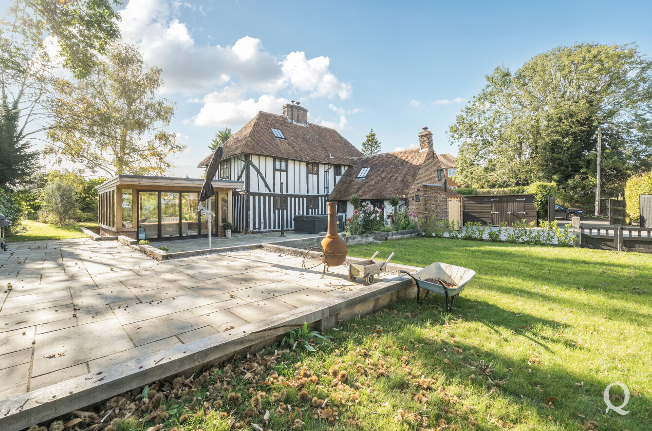 5 bedroom detached house for sale 0