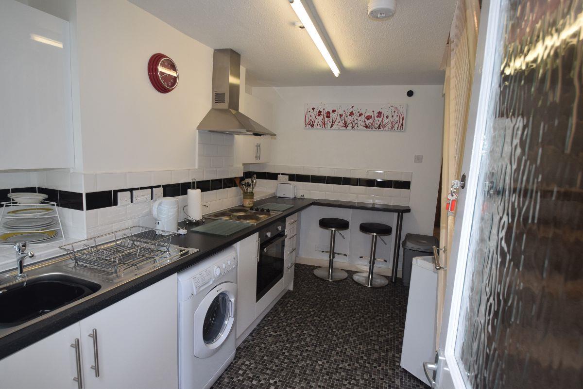 Bayliss House, Flat 1, R/O 83 High Street, Newport photo 5