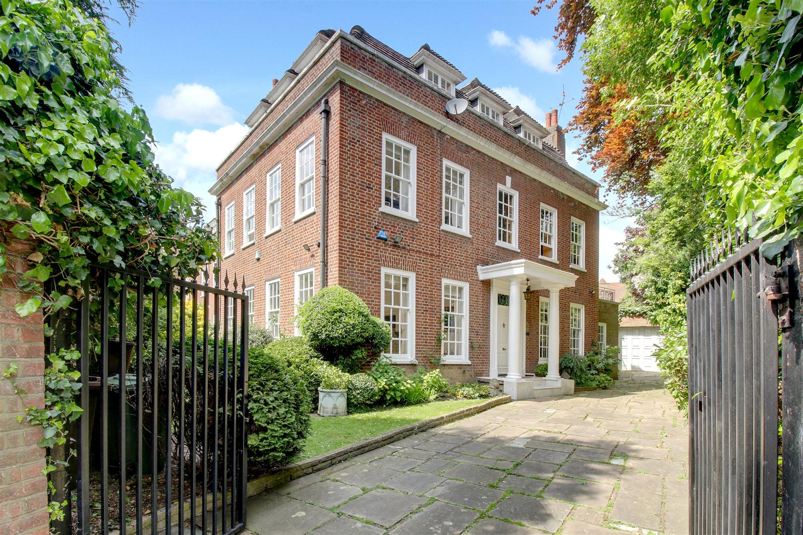 6 bedroom property for sale 0