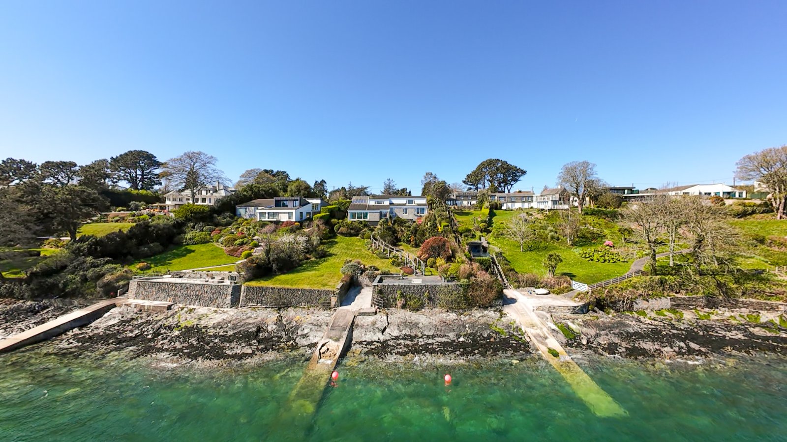 5 bedroom detached house for sale 0