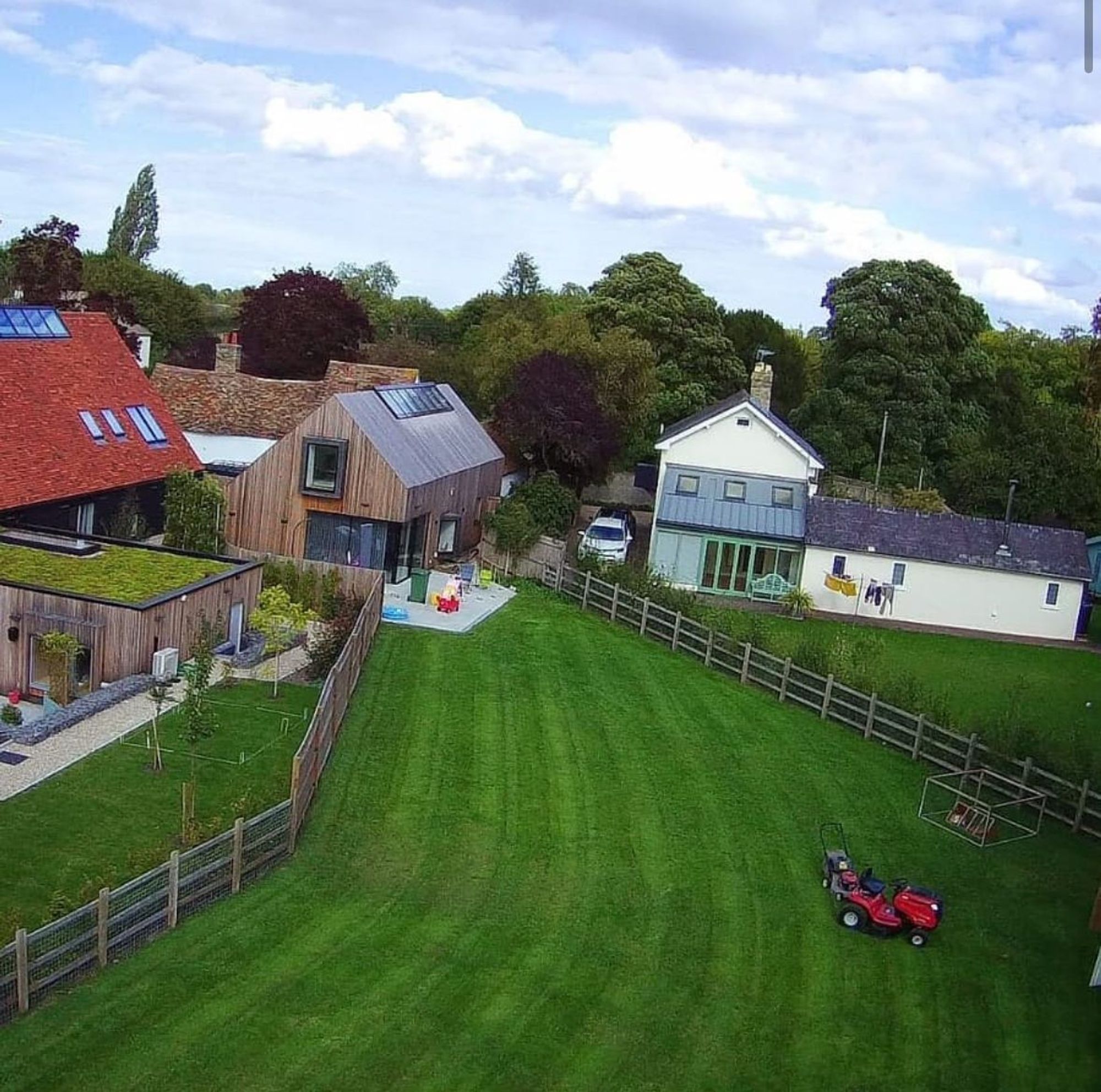 4 bedroom detached house for sale 0