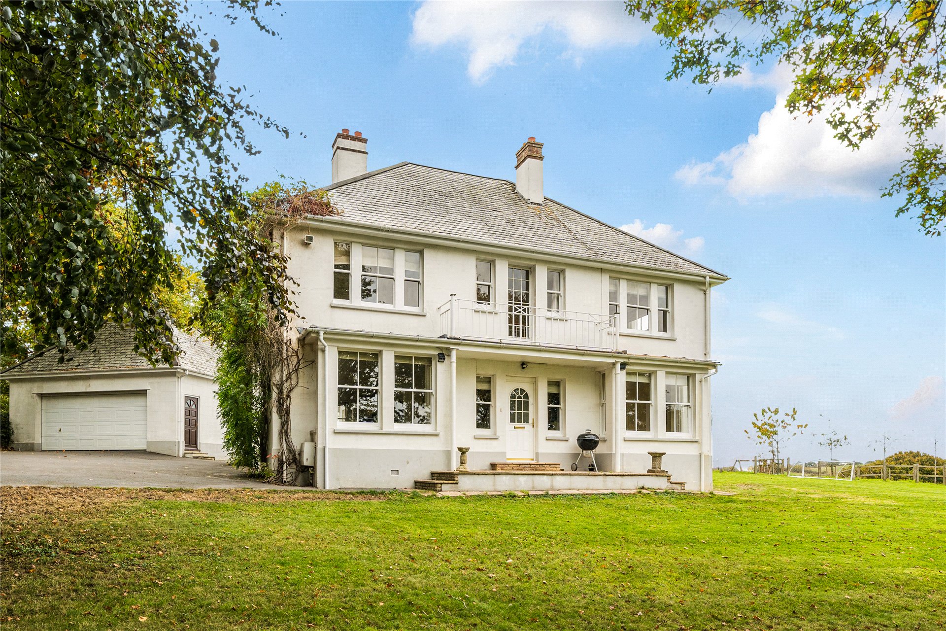 4 bedroom detached house for sale 0