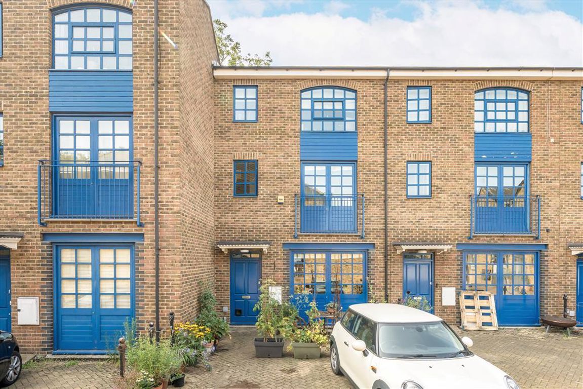 3-bed house on 23, Hatcham Park Mews, London, £825,000
