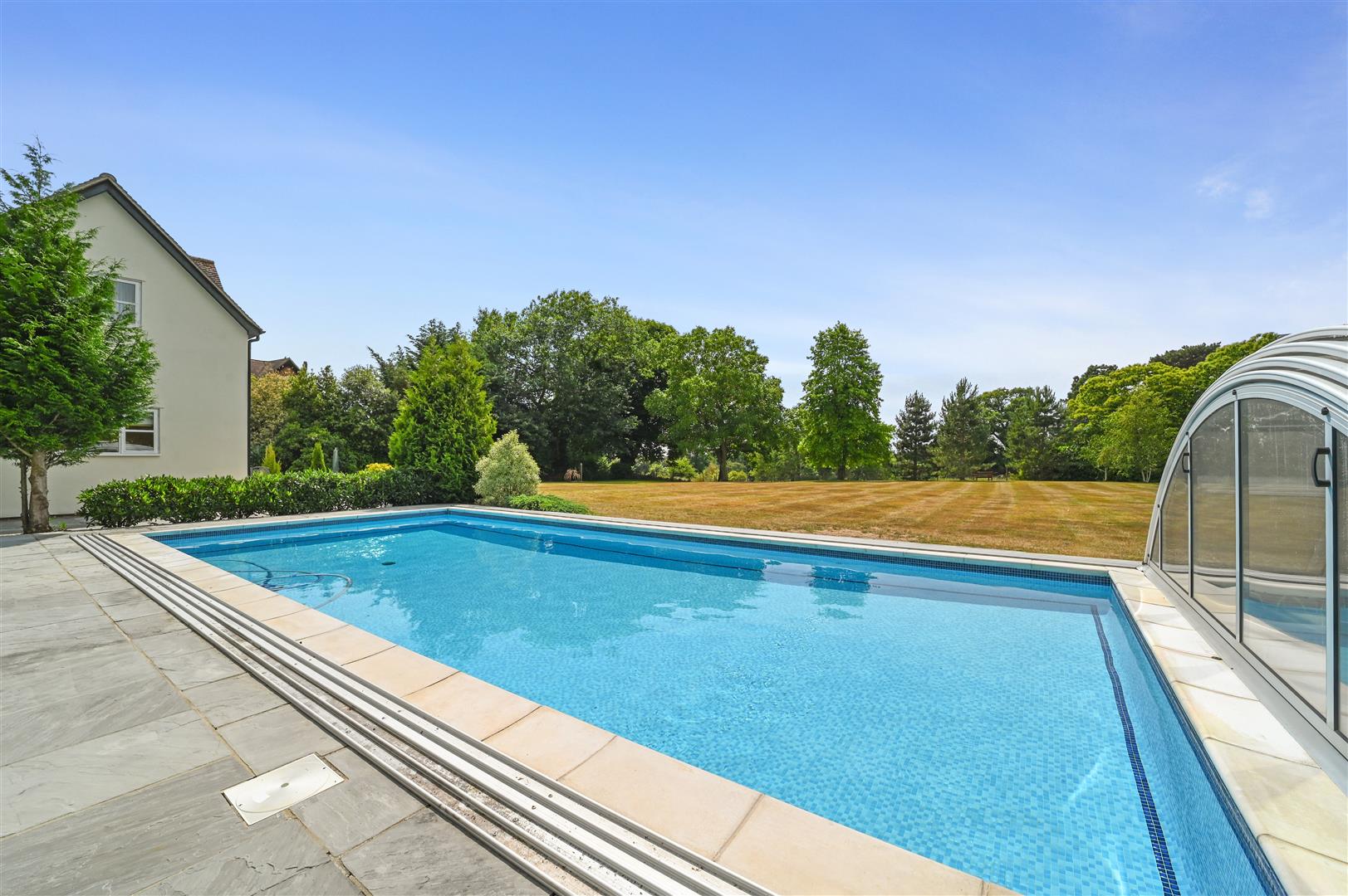5 bedroom property for sale 0