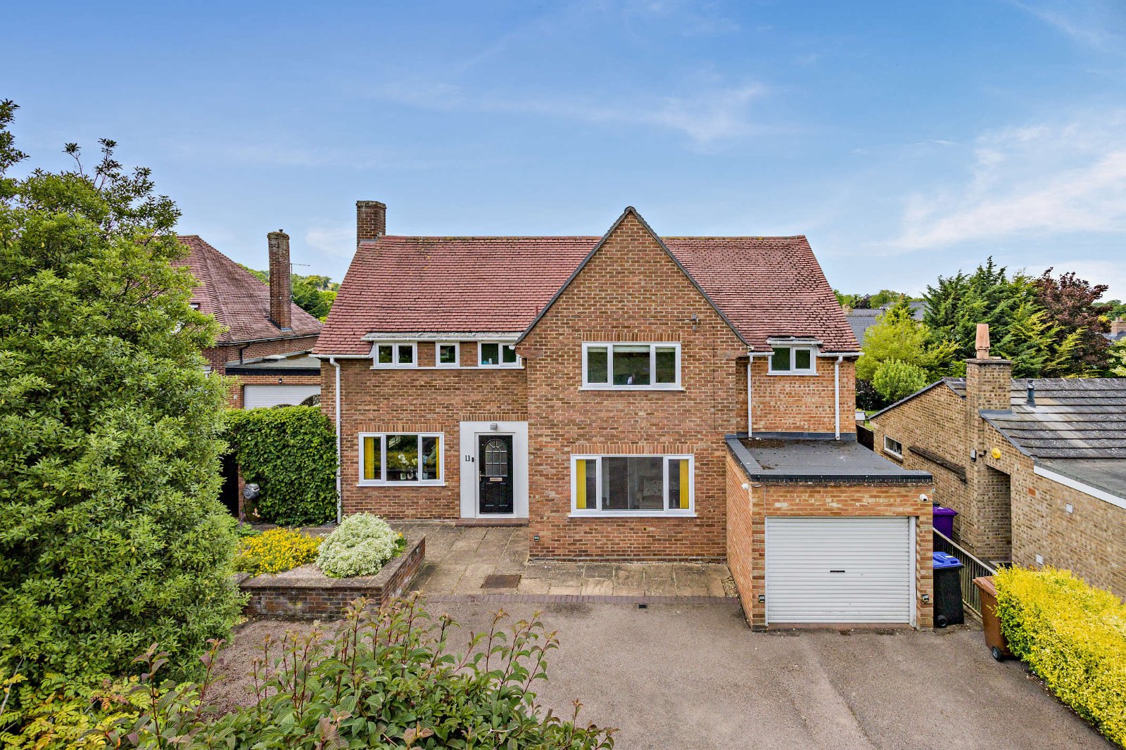 3 bedroom detached house for sale 0