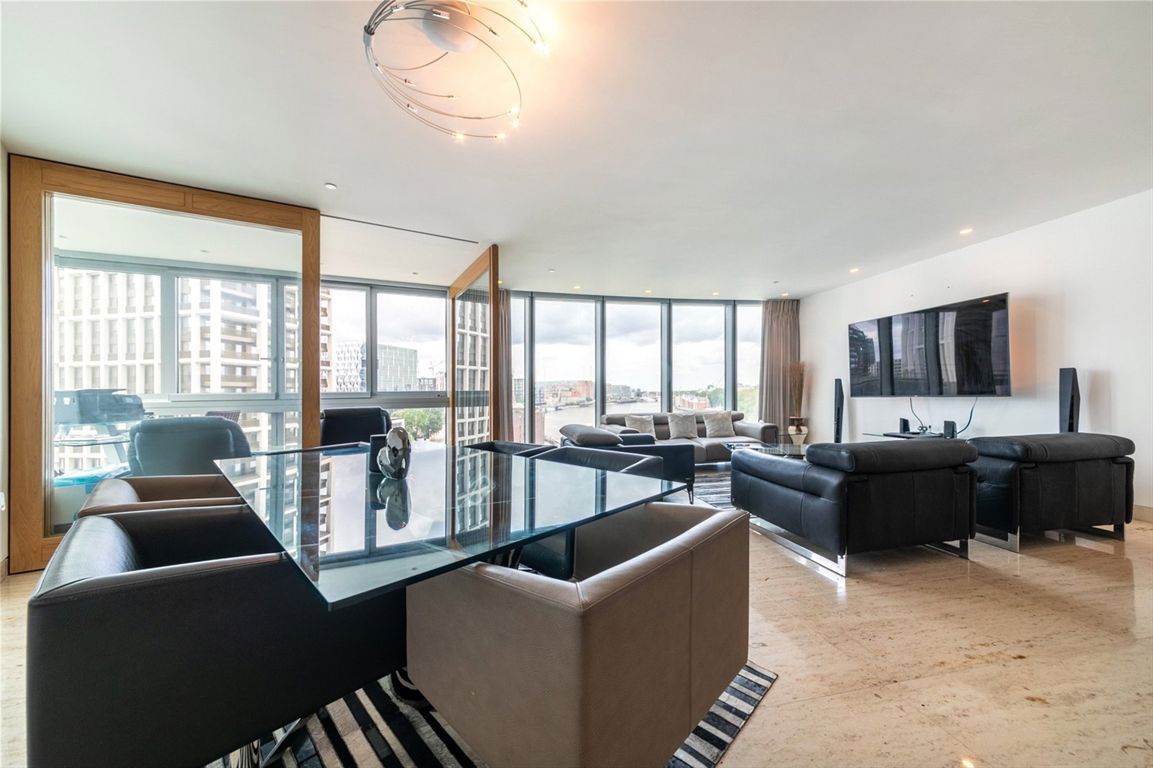 2-bed flat on Apartment 188, The Tower, London, £6,000/mo