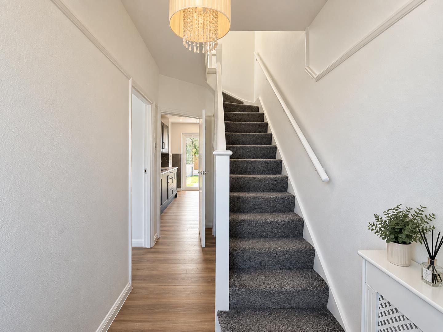 5, Bramshaw Rise, New Malden photo 2