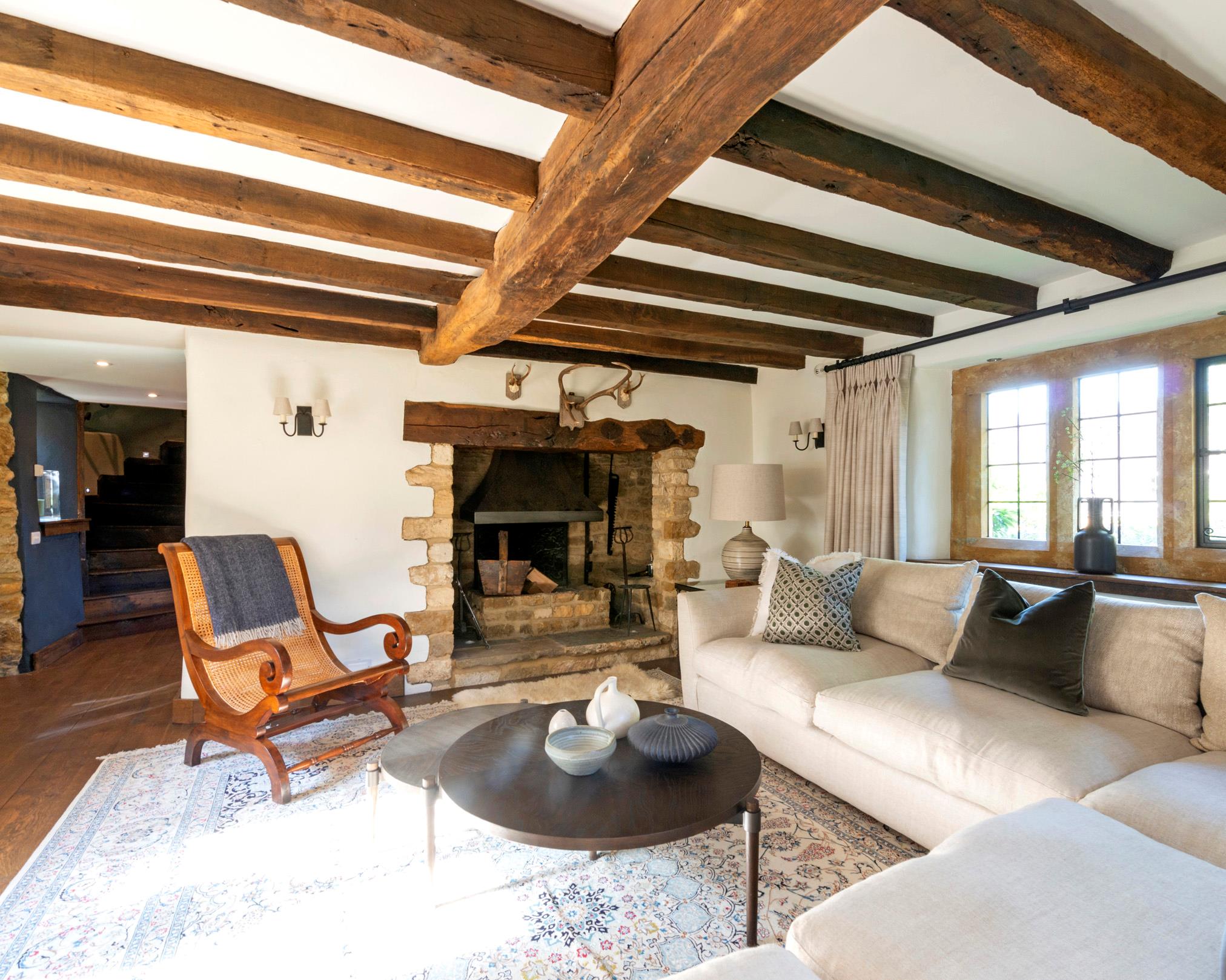 5 bedroom detached house for sale 0