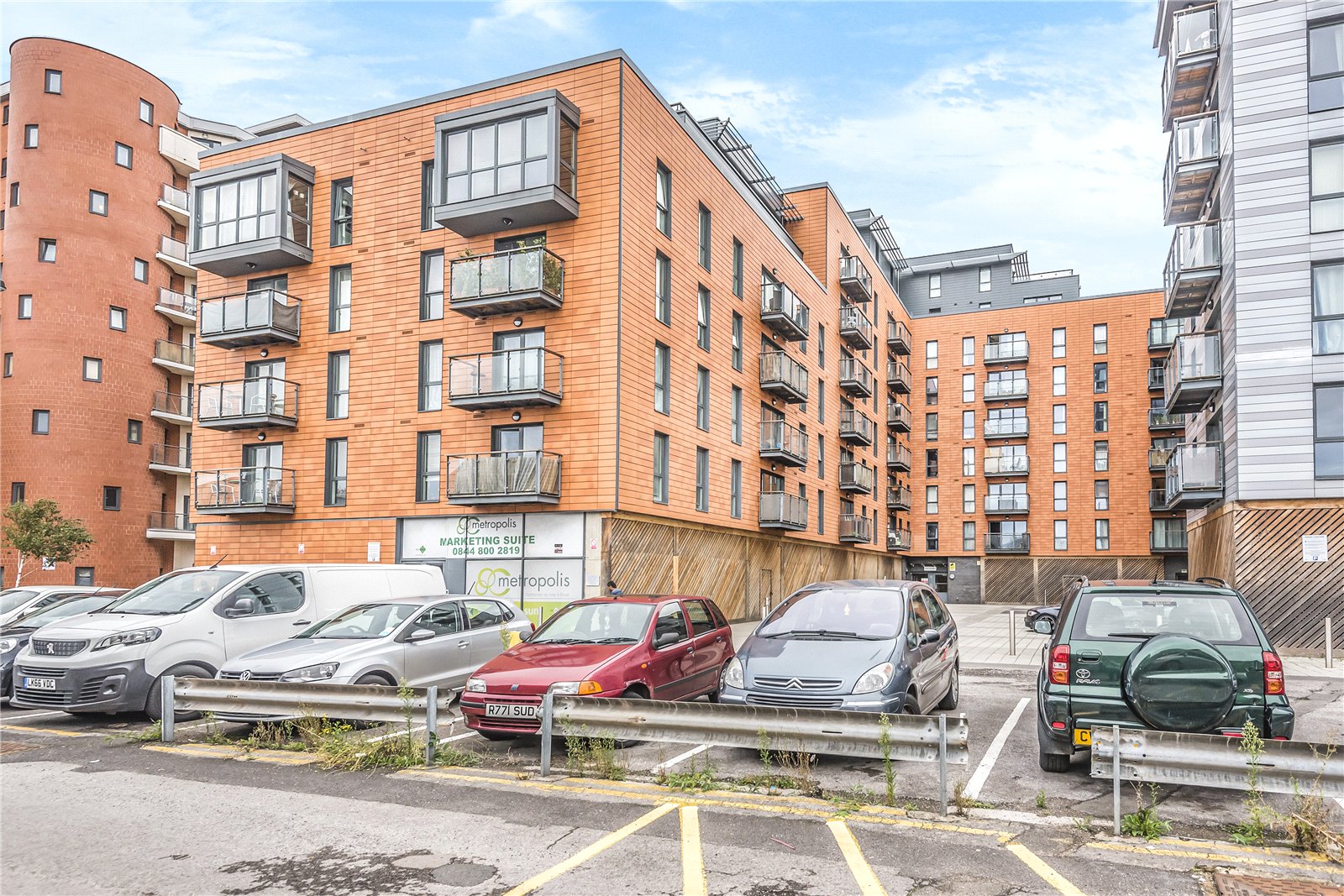85, Rivington Apartments, Slough photo 2