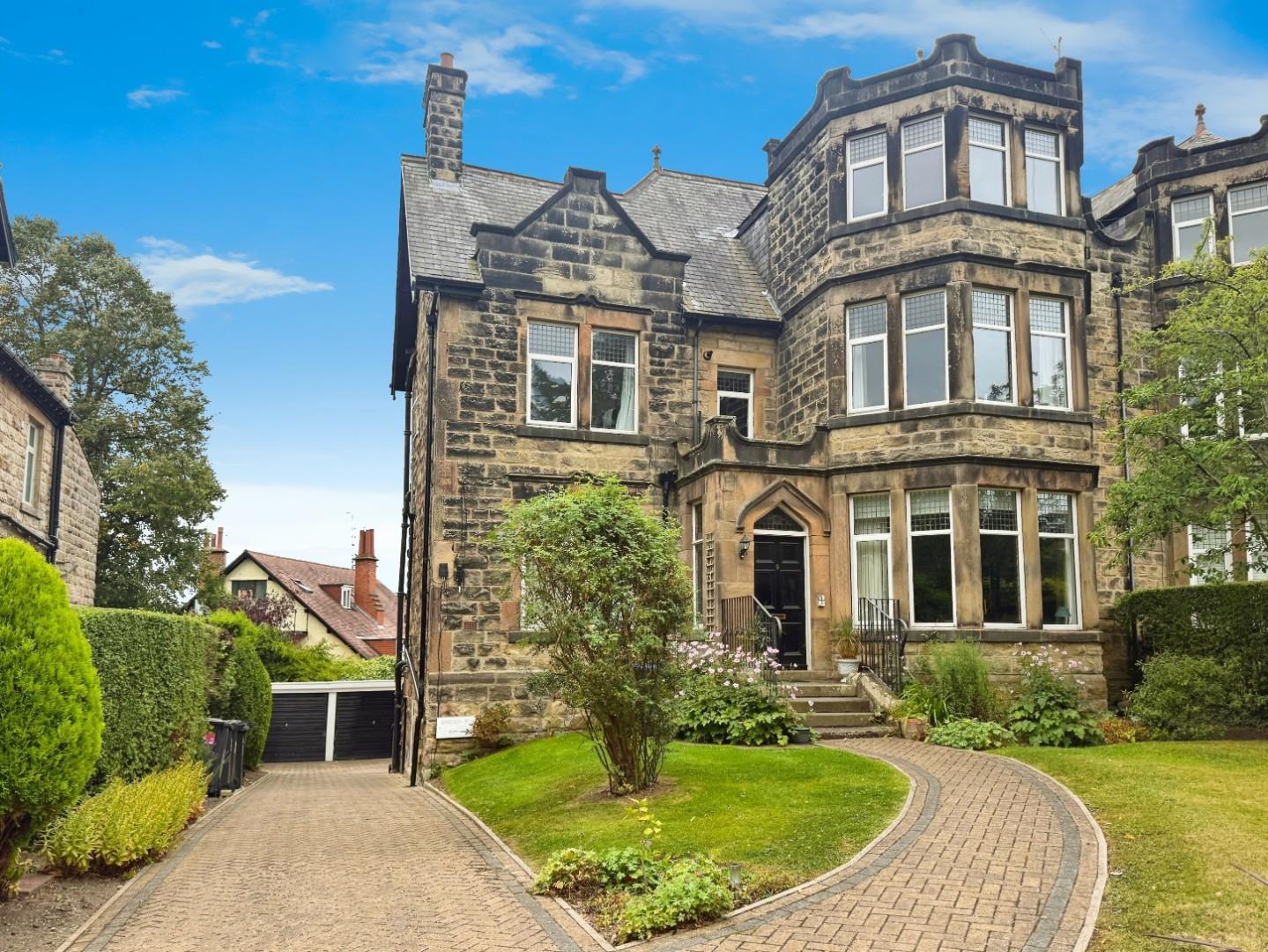 2-bed flat on Rutland Road, Harrogate HG1, £250,000
