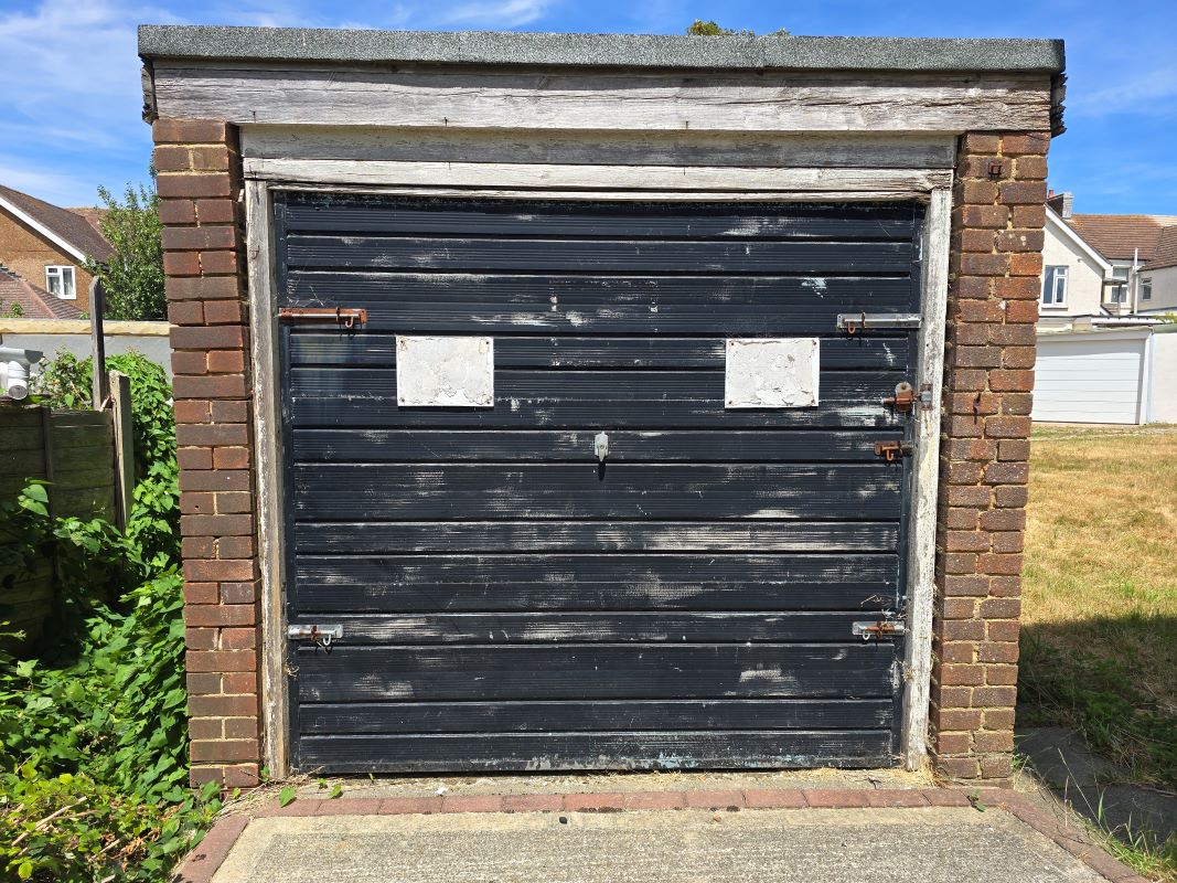 Garage at Loxwood House, Middle Road, Lancing photo 4