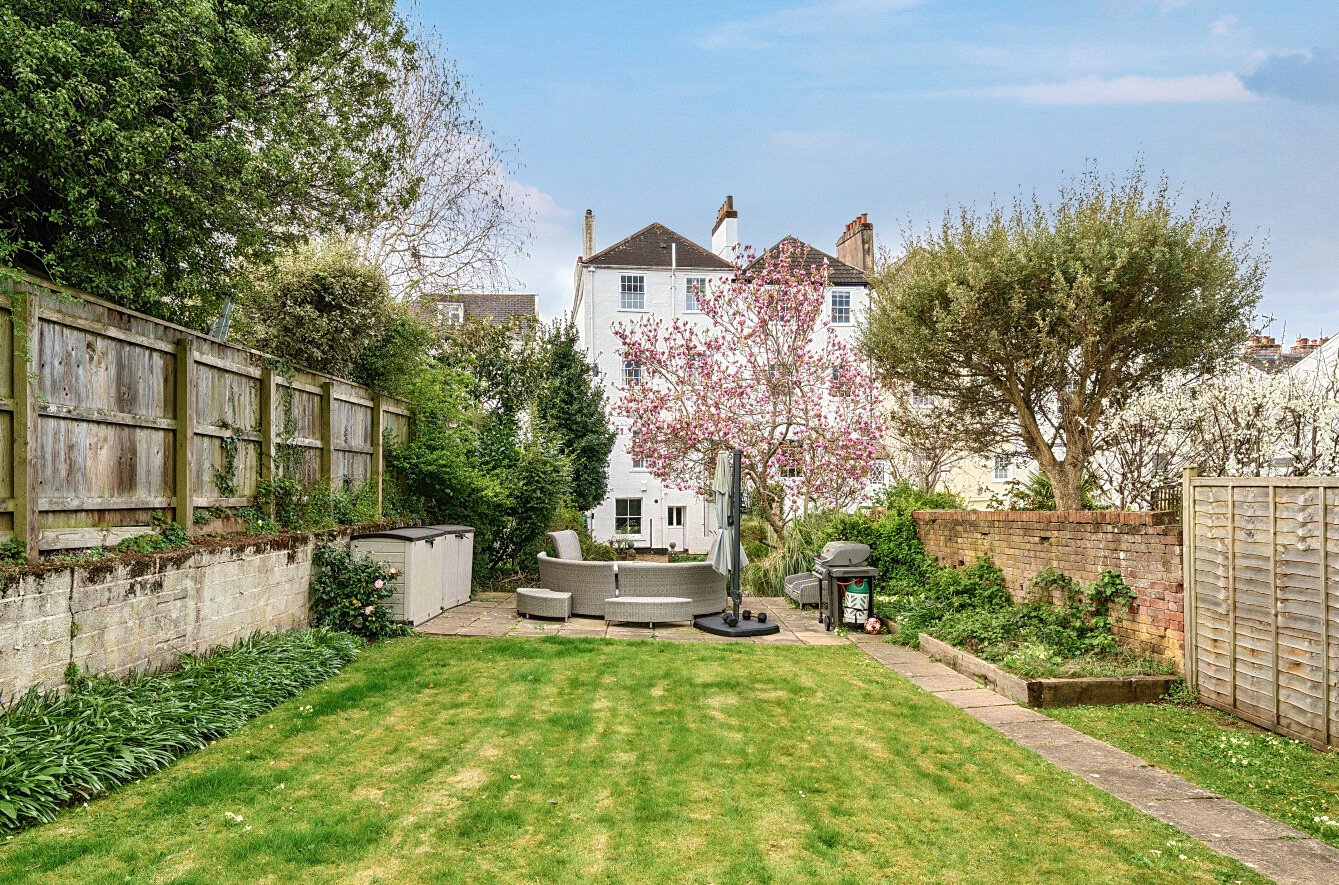 5 bedroom semi-detached house for sale 0