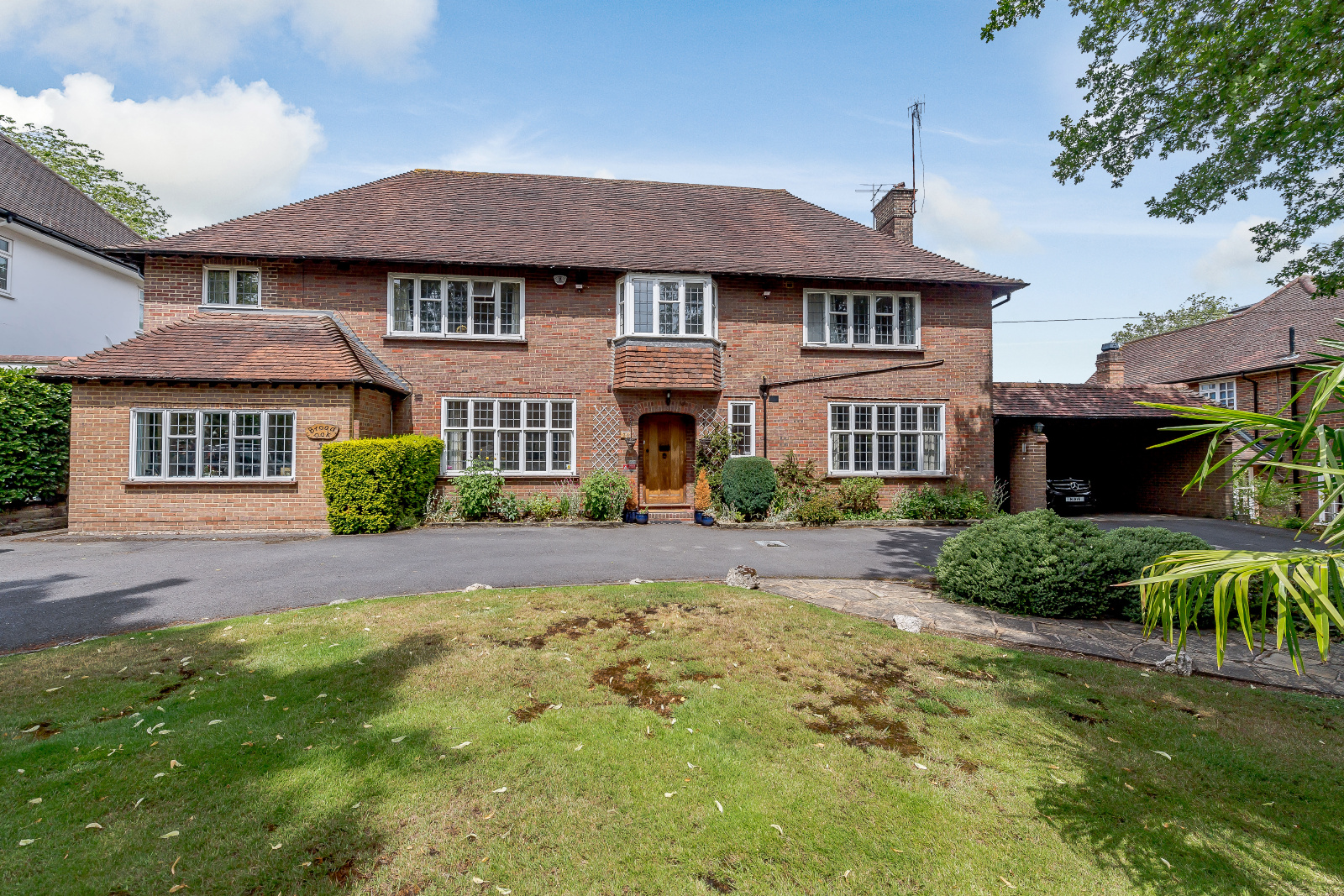 5 bedroom detached house for sale 0