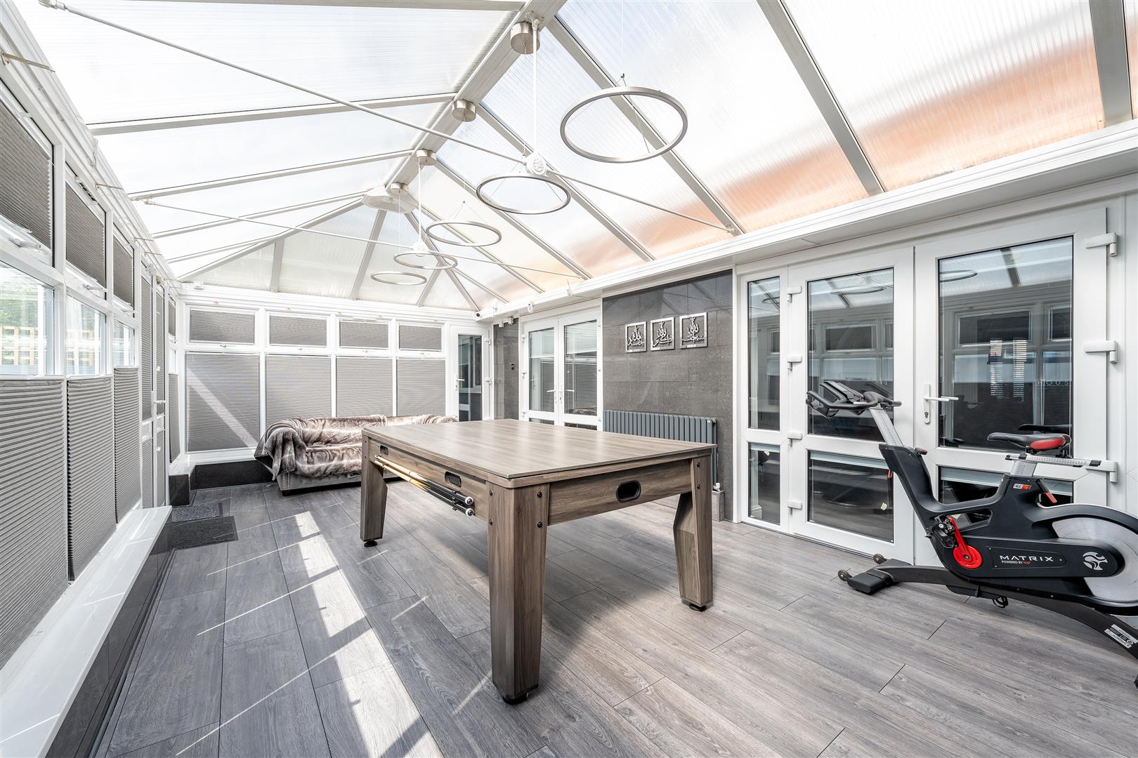 6 bedroom property for sale 0