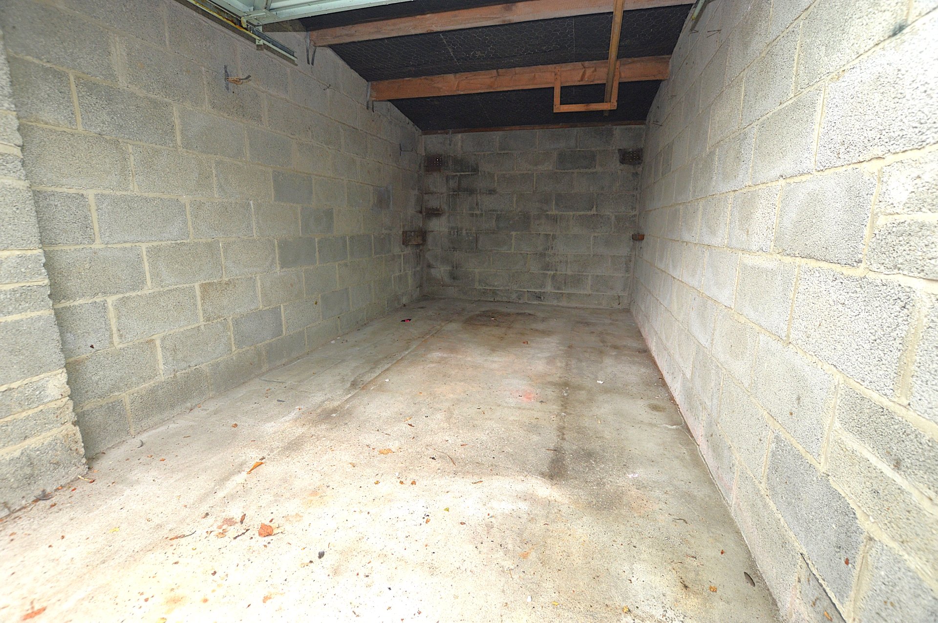 Garage 19,, Drake Gardens, Devon photo 4