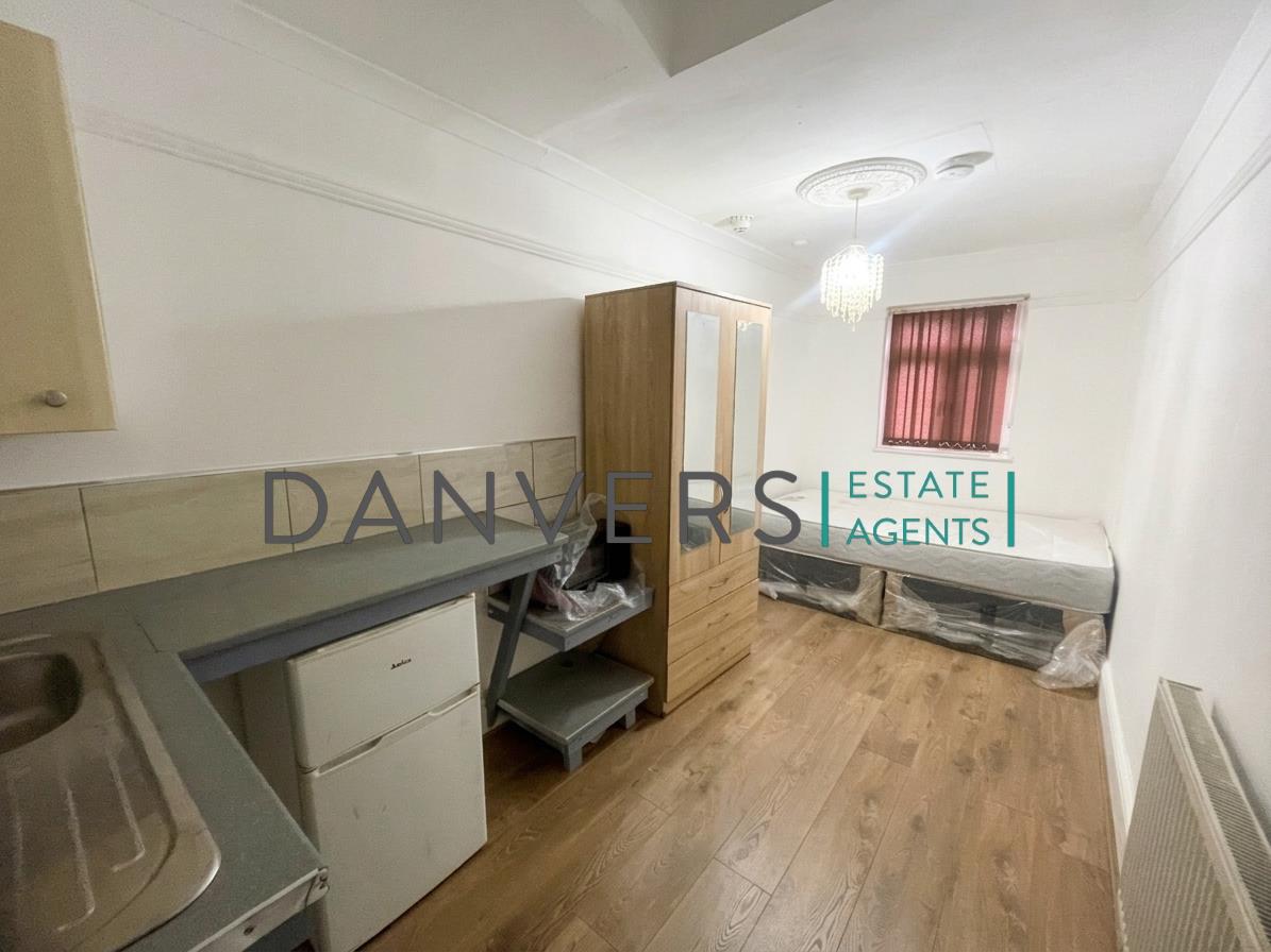 Fosse Road South, Leicester photo 5