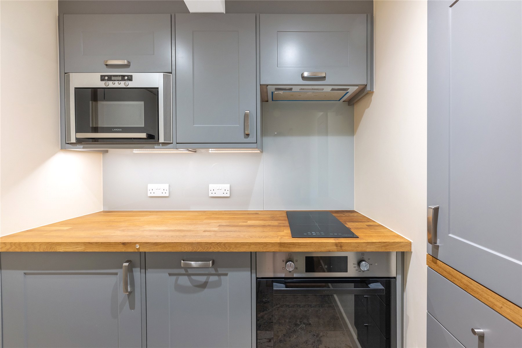 4 bedroom flat for sale 0