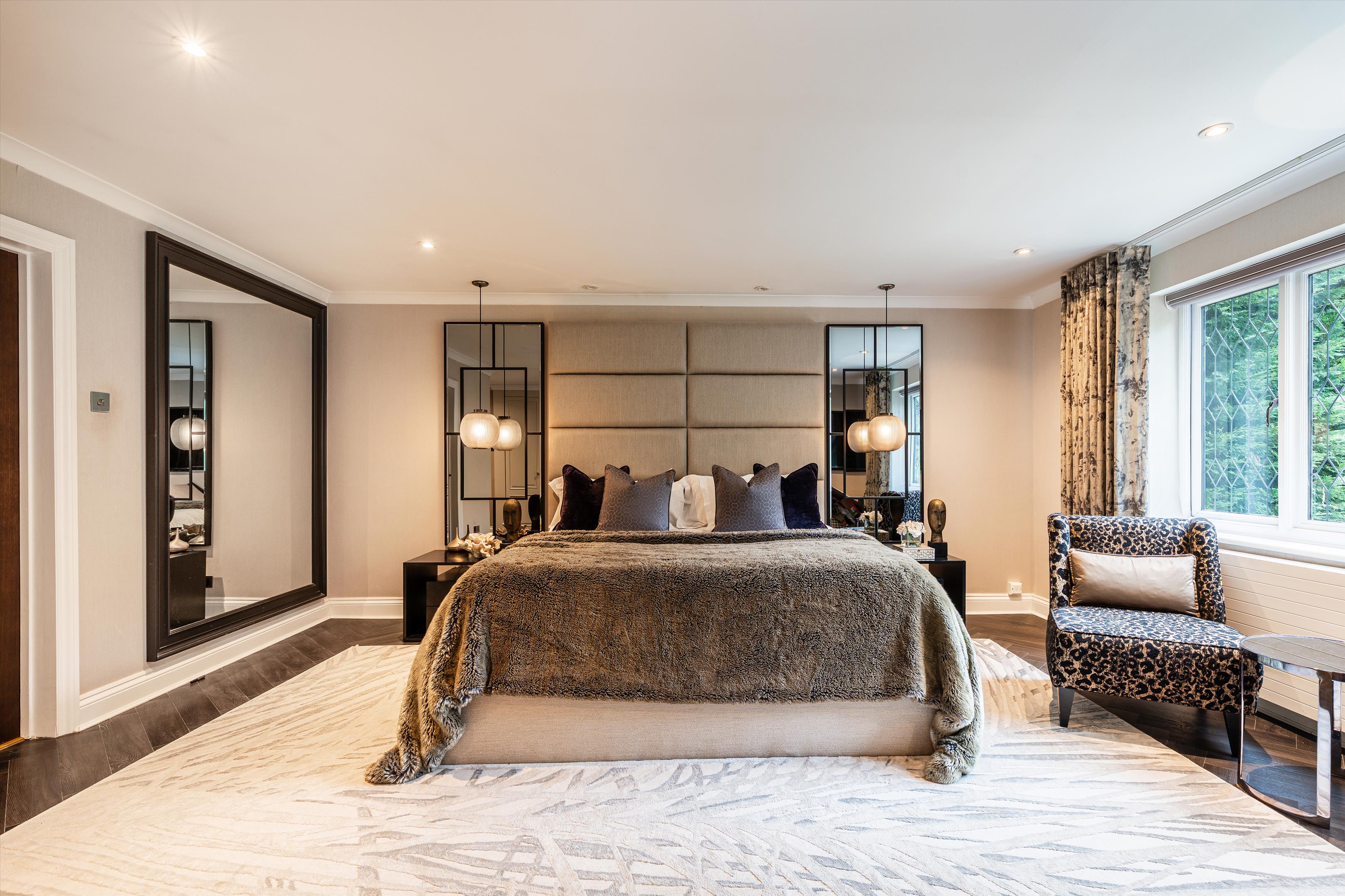 5 bedroom detached house for sale 0