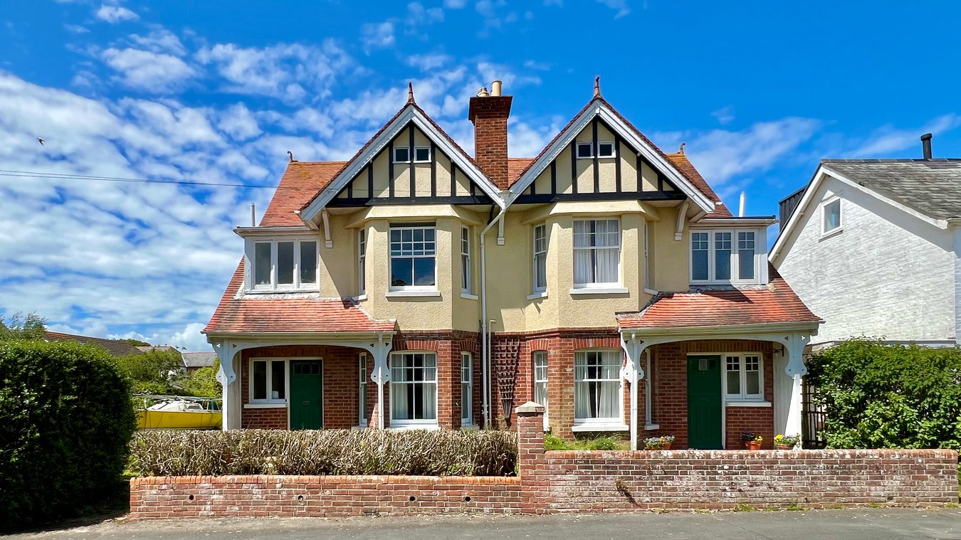 10 bedroom detached house for sale 0