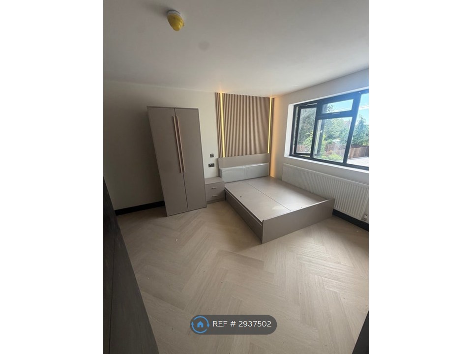 Treve Avenue, Harrow photo 5