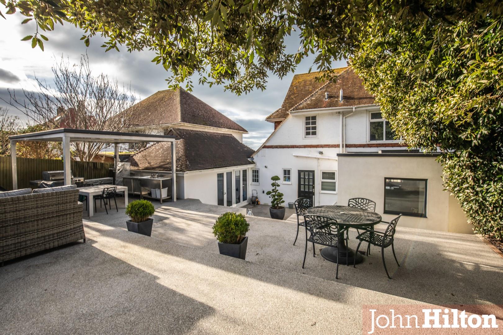 4 bedroom detached house for sale 0