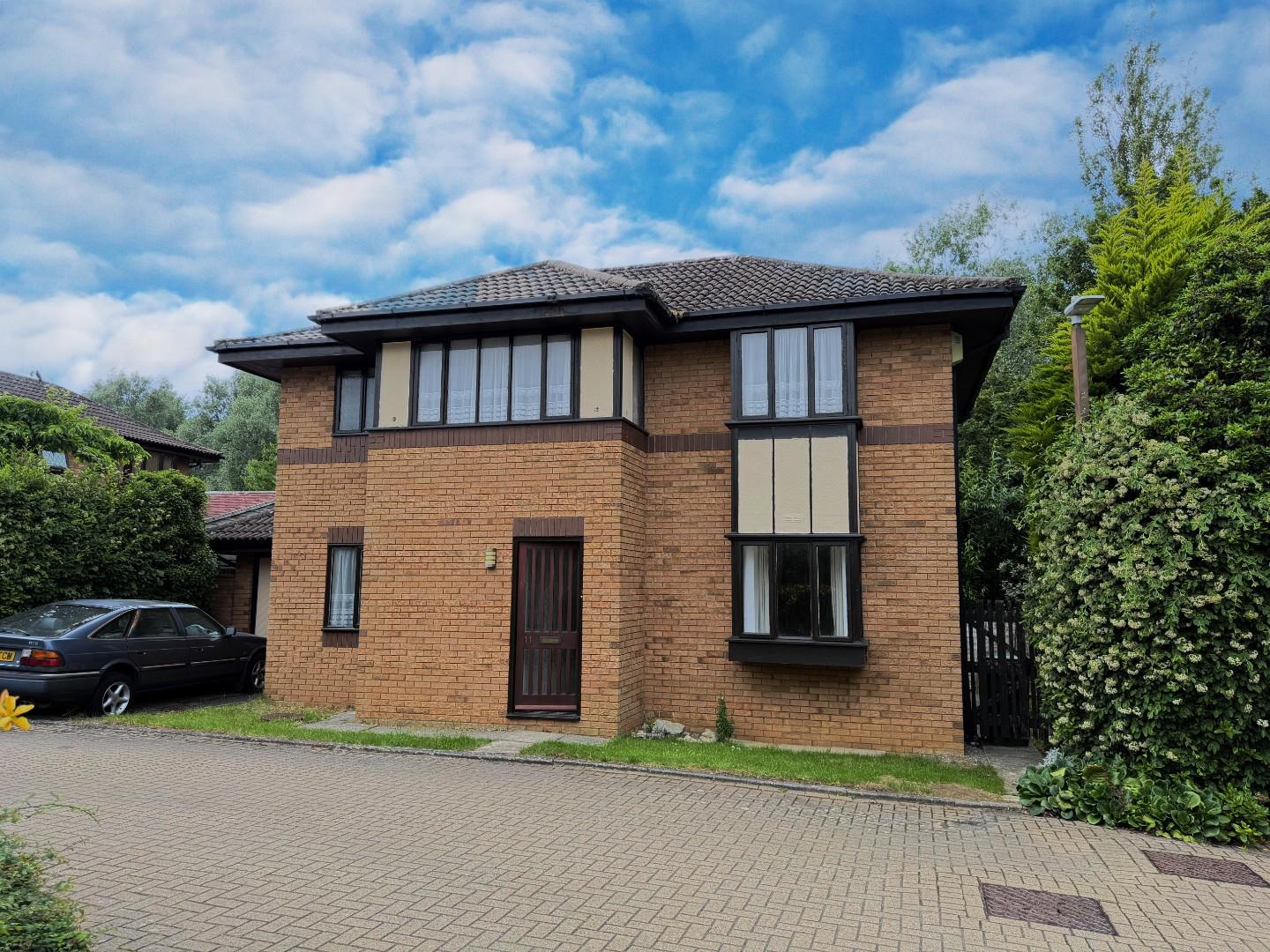 3 bed detached house for sale