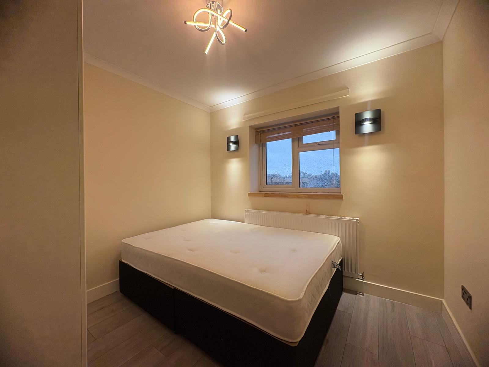 Clitherow Avenue, Hanwell photo 4
