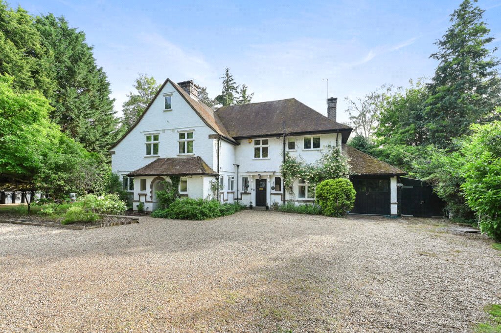 5 bedroom detached house for sale 0