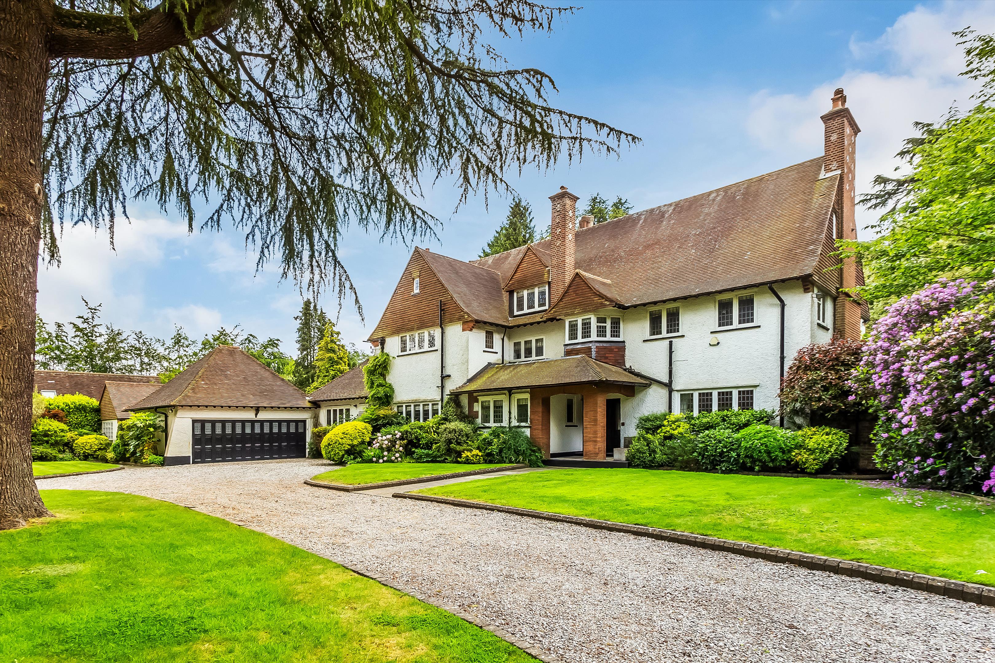 7 bedroom detached house for sale 0