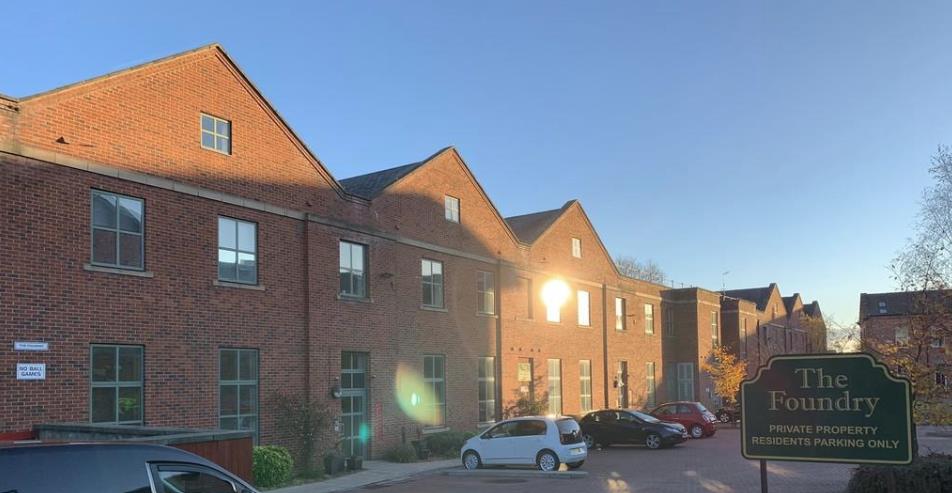 38, Camlough Walk, CHESTERFIELD photo 2