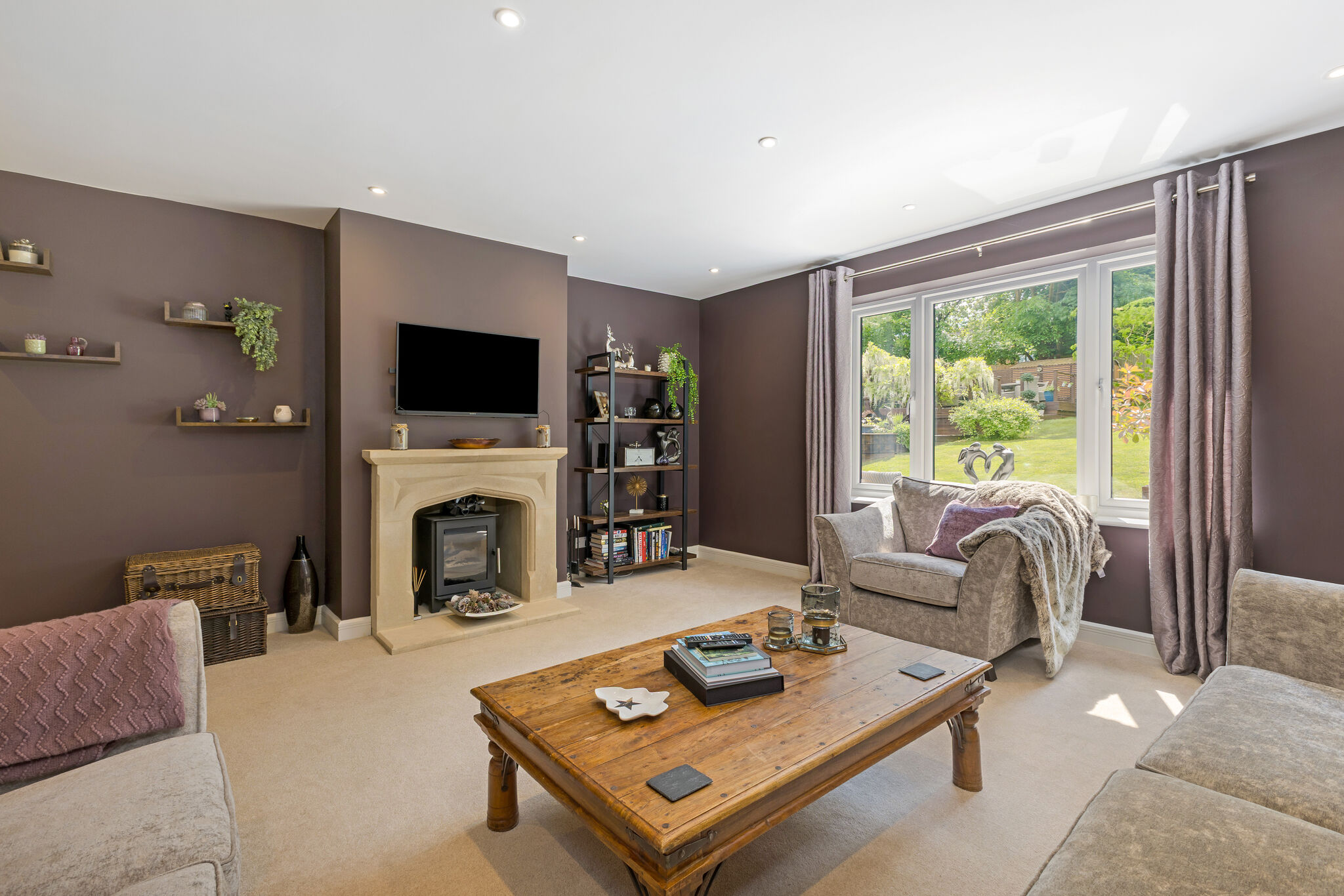 5 bedroom detached house for sale 0