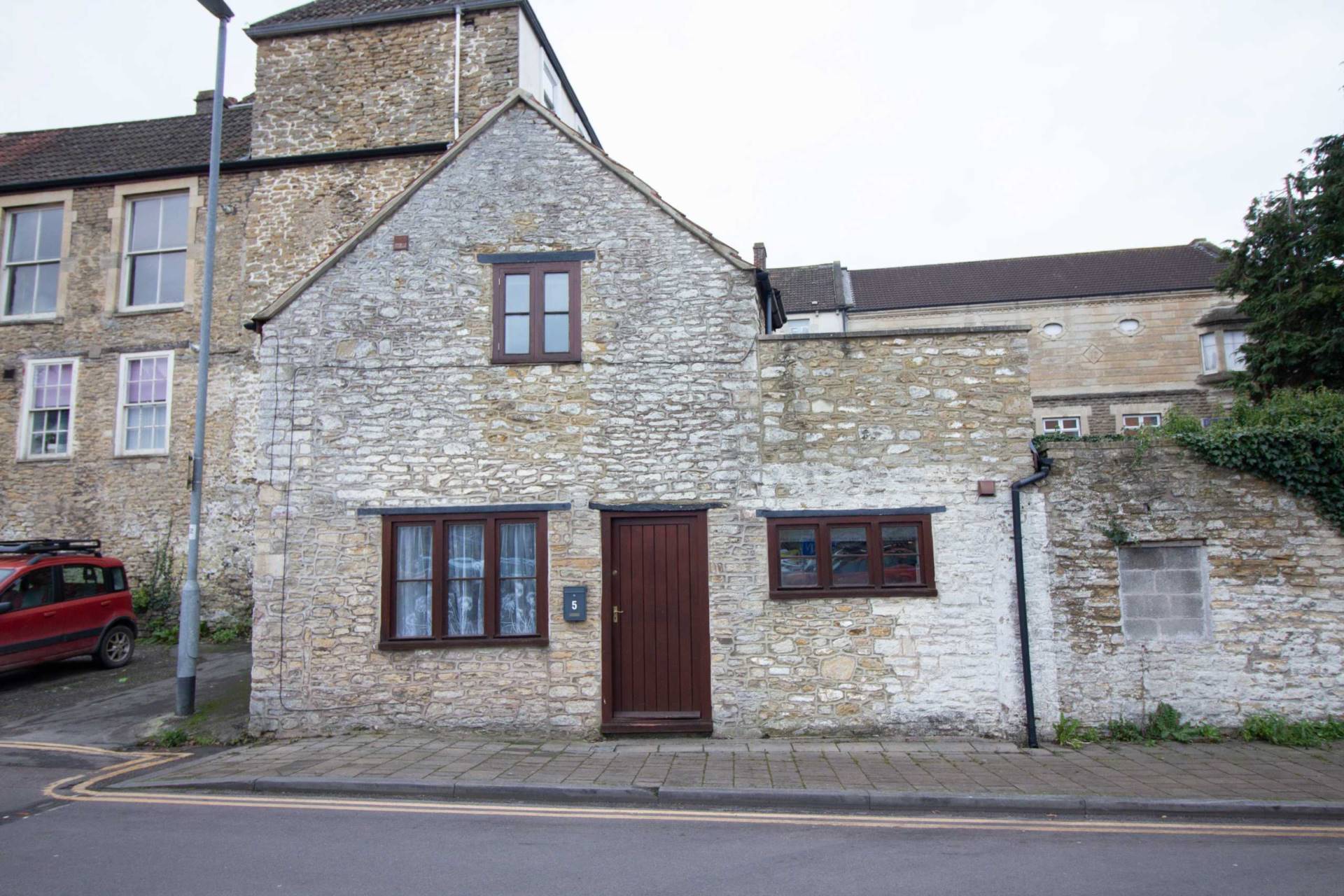 5 Bridge Street, Frome, BA11 1BB - listing photo