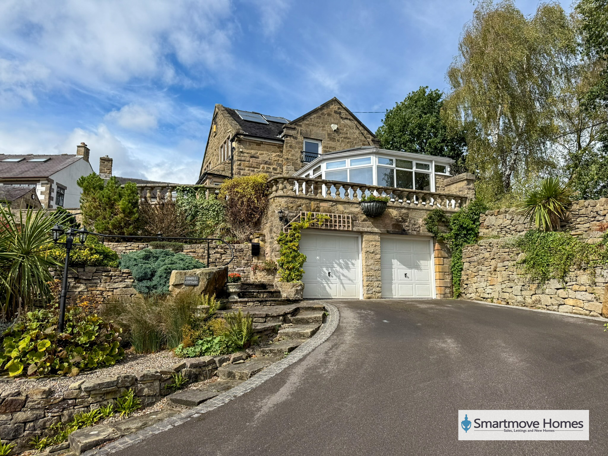 6 bedroom detached house for sale 0