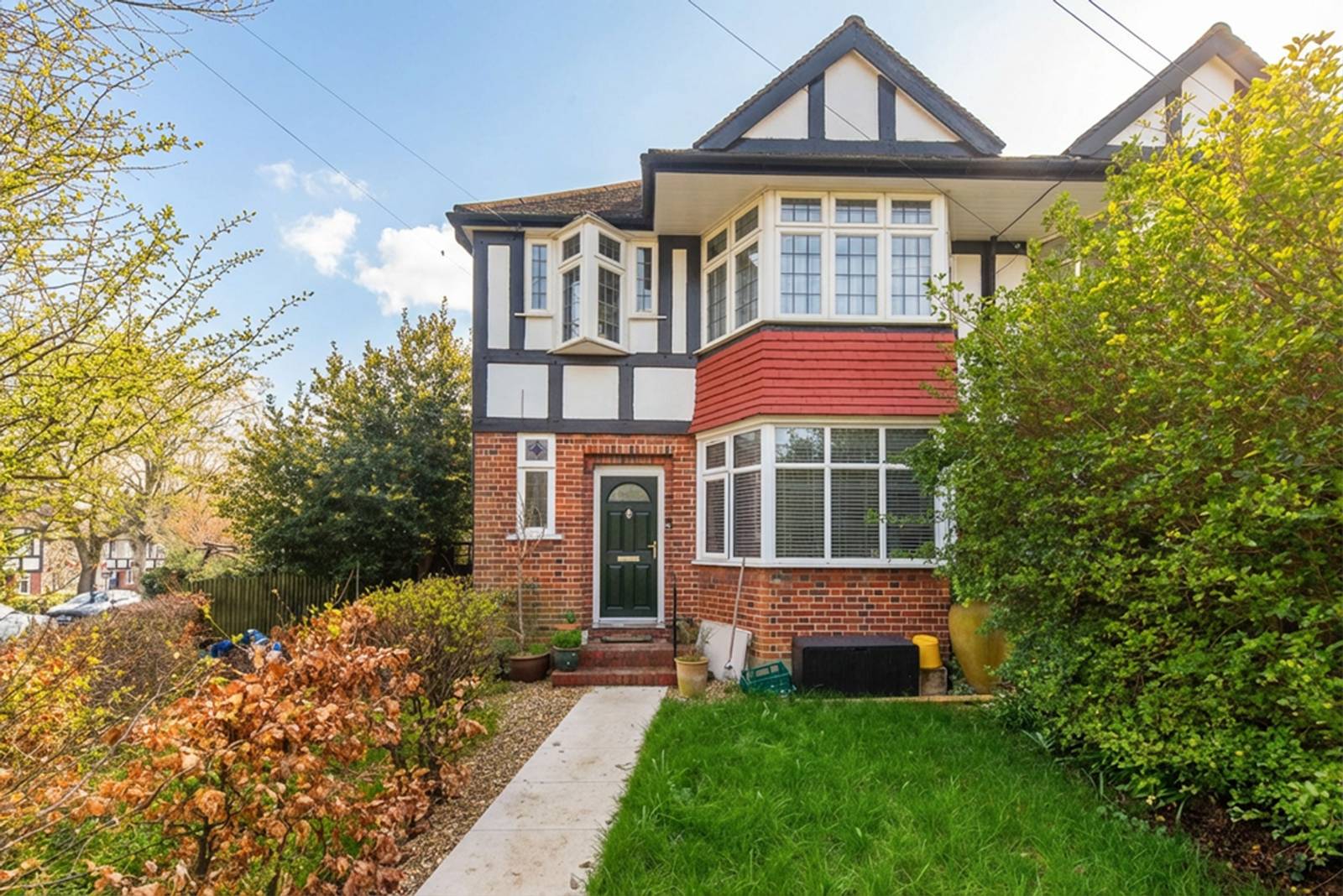 Wells Drive, Kingsbury photo 4
