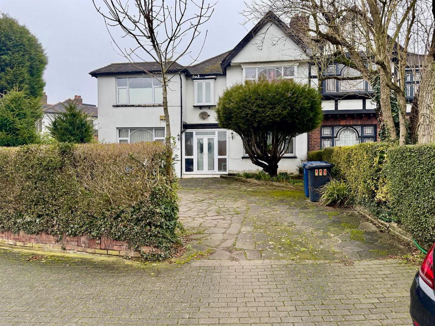 7 bedroom property for sale 0