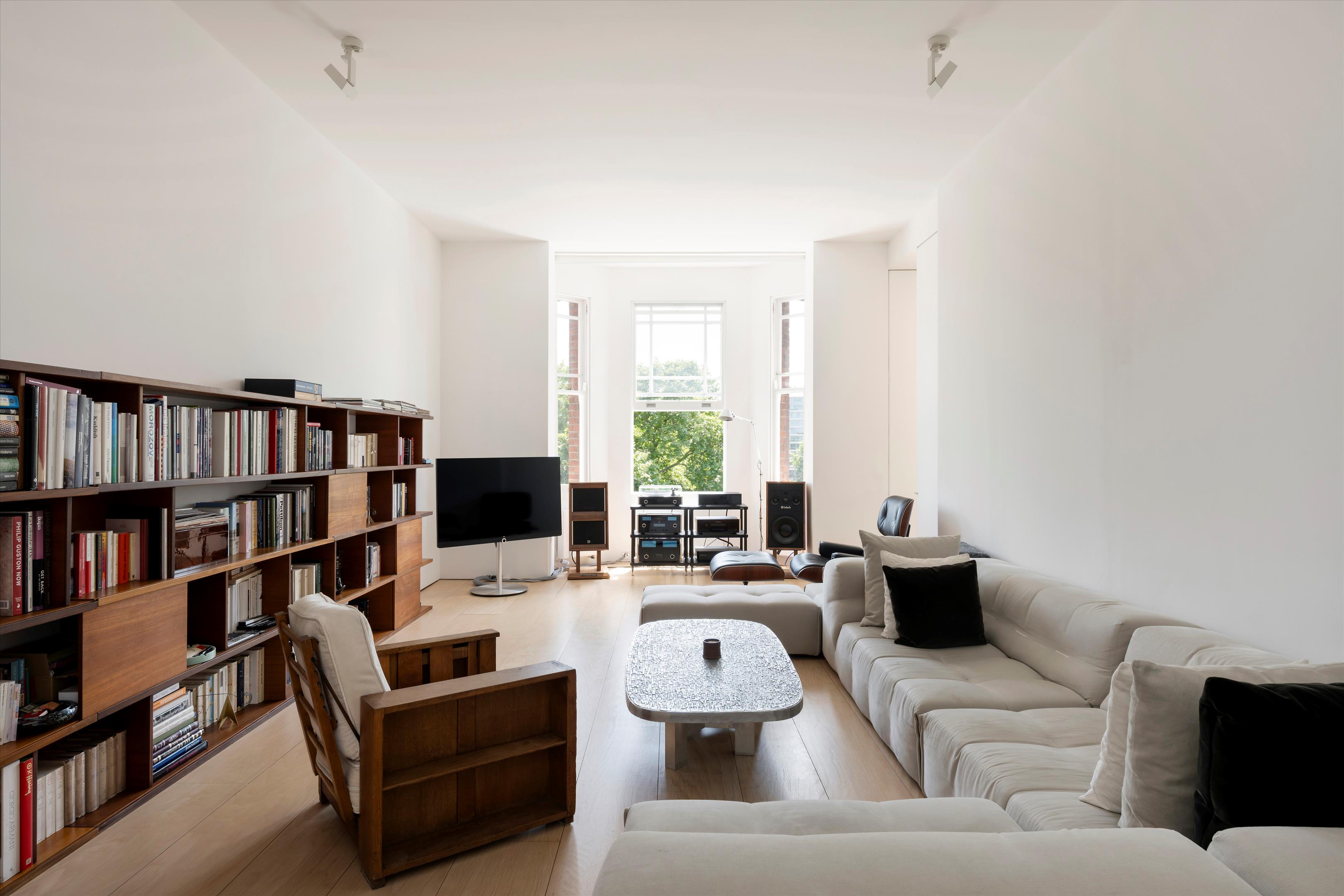 9 bedroom detached house for sale in Sidcup