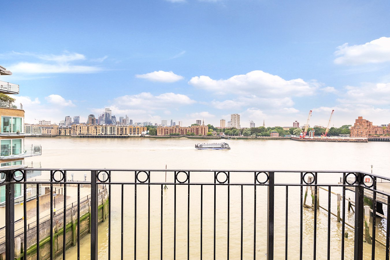 2-bed flat on Apartment 31, Leeside Court, London, £575,000