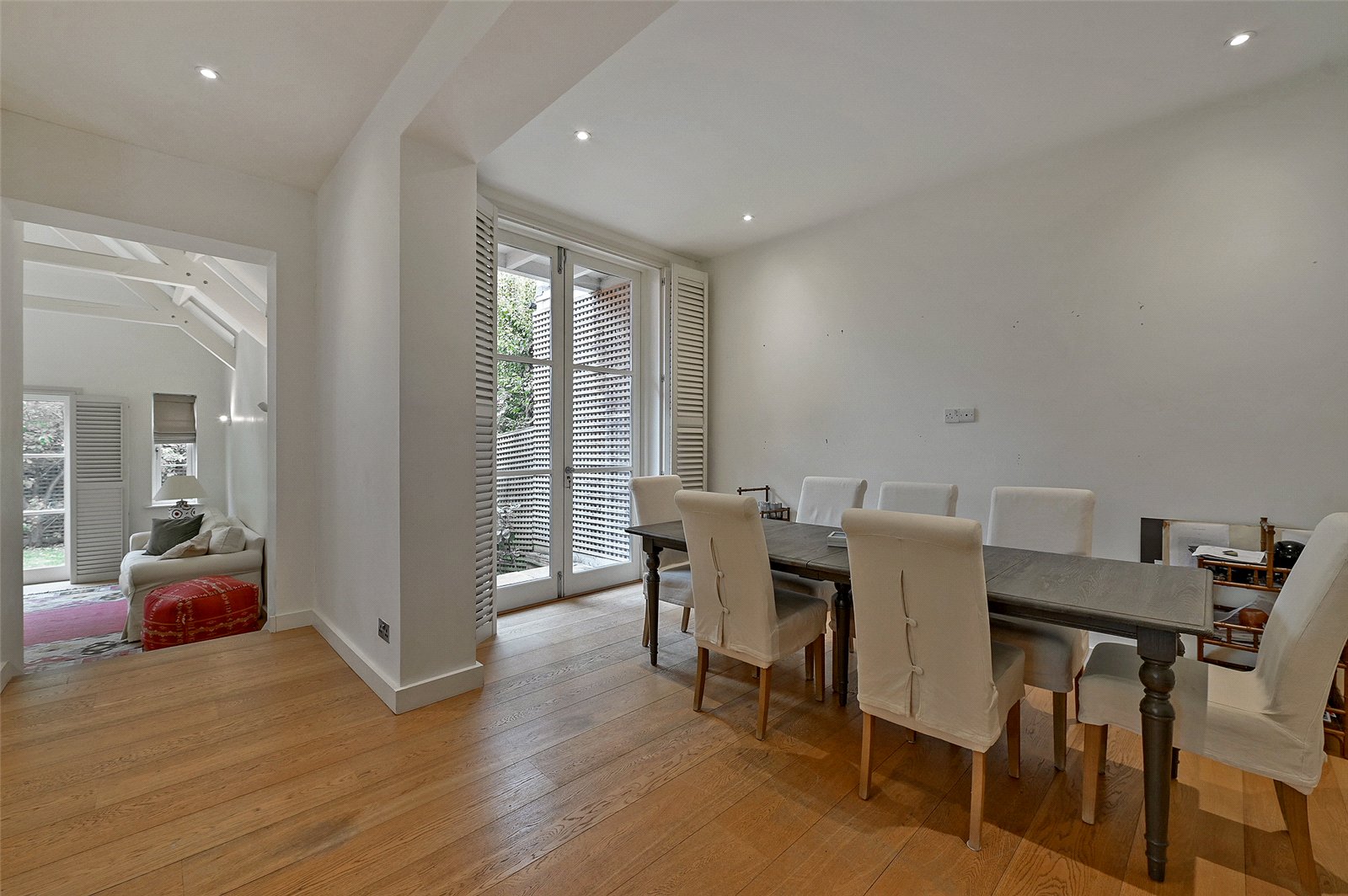 6 bedroom semi-detached house for sale 0