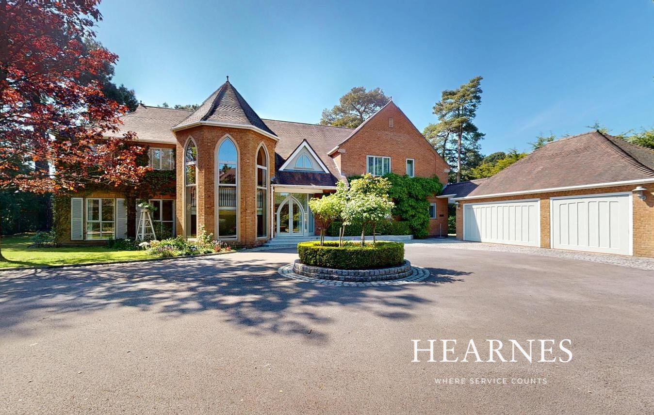 3 bedroom flat for sale