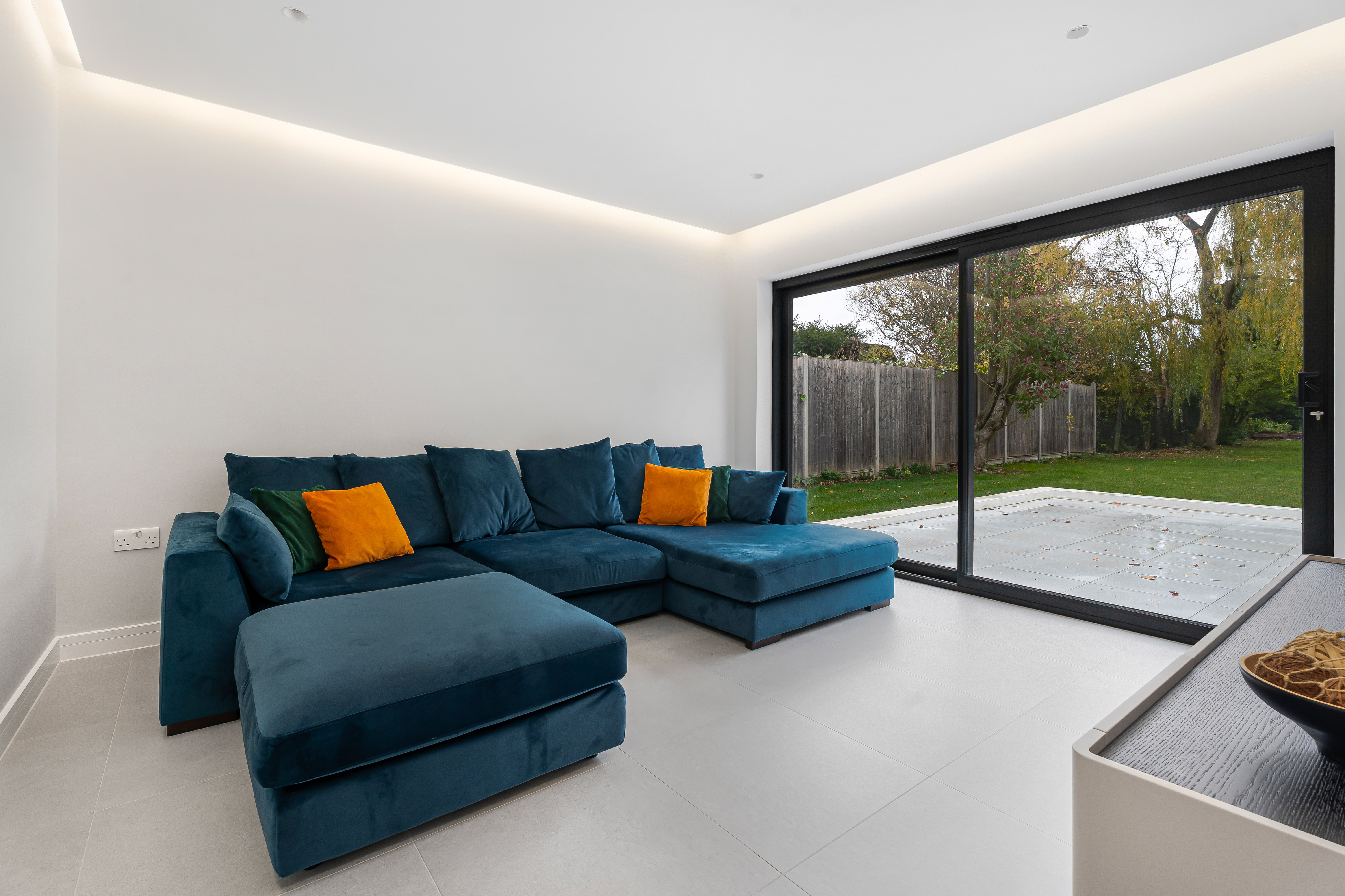 4 bedroom detached house for sale 0