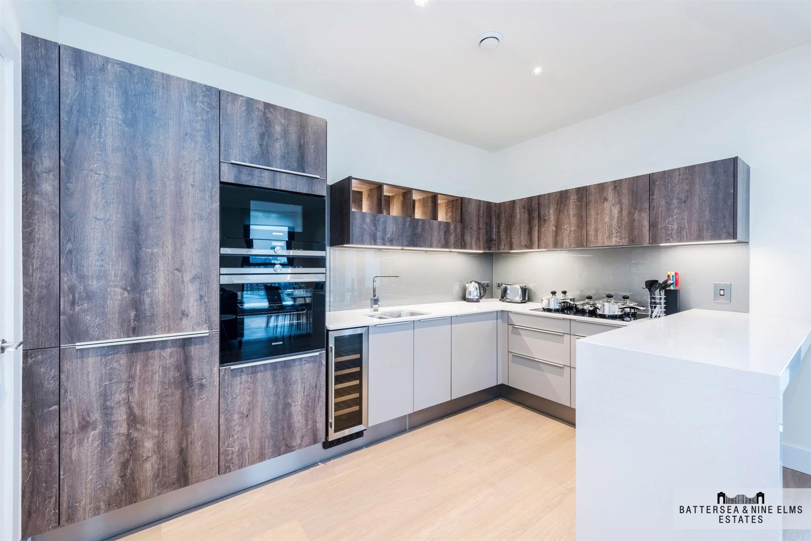 3 bedroom flat for sale 0